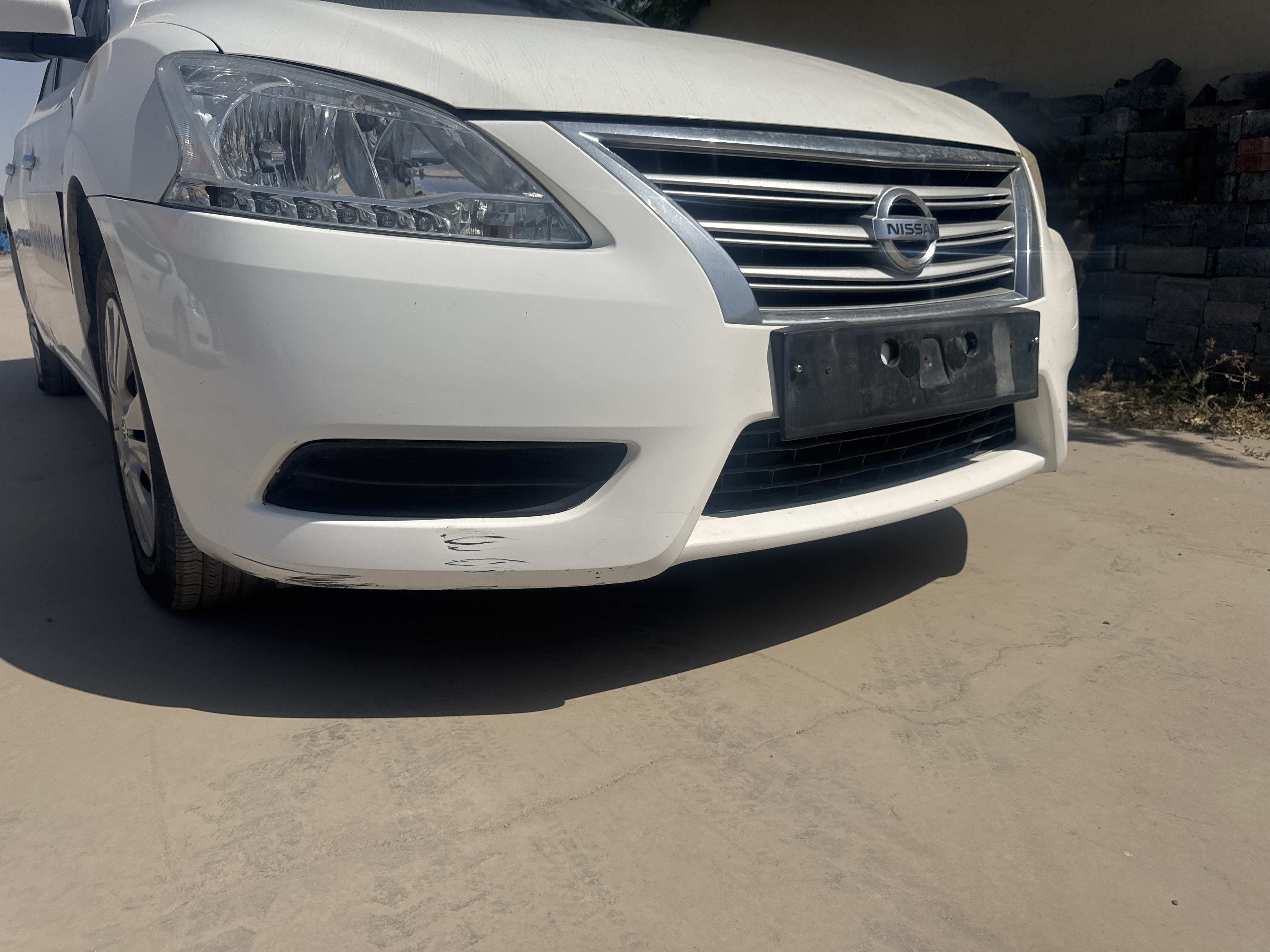 SEV-003-Nissan-Sentra-Sedans-inspection-Exterior-Front-grille-and-bumper-1
