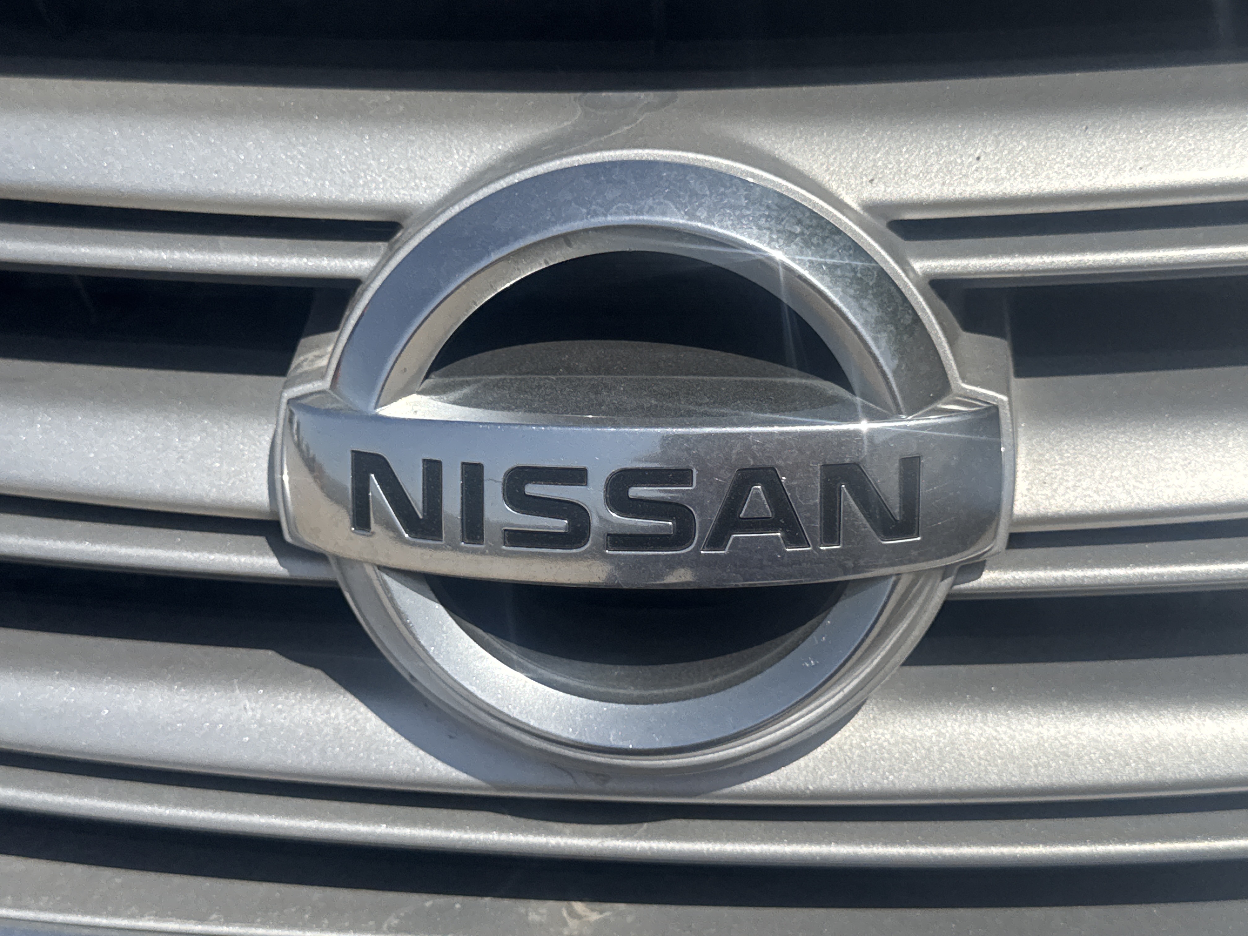 SEV-003-Nissan-Sentra-Sedans-inspection-Exterior-Front-logo-1
