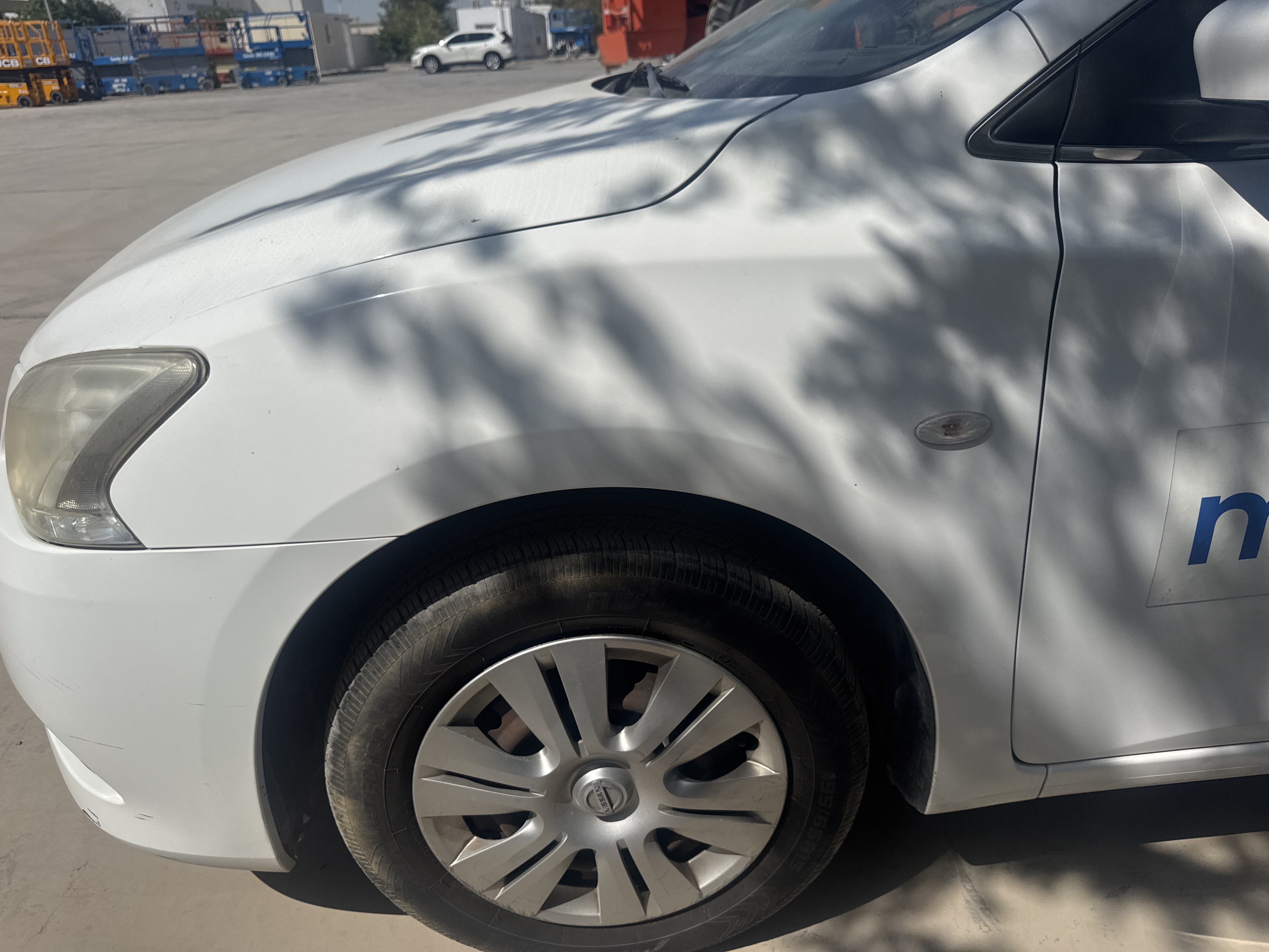 SEV-003-Nissan-Sentra-Sedans-inspection-Exterior-Front-left-fender-1