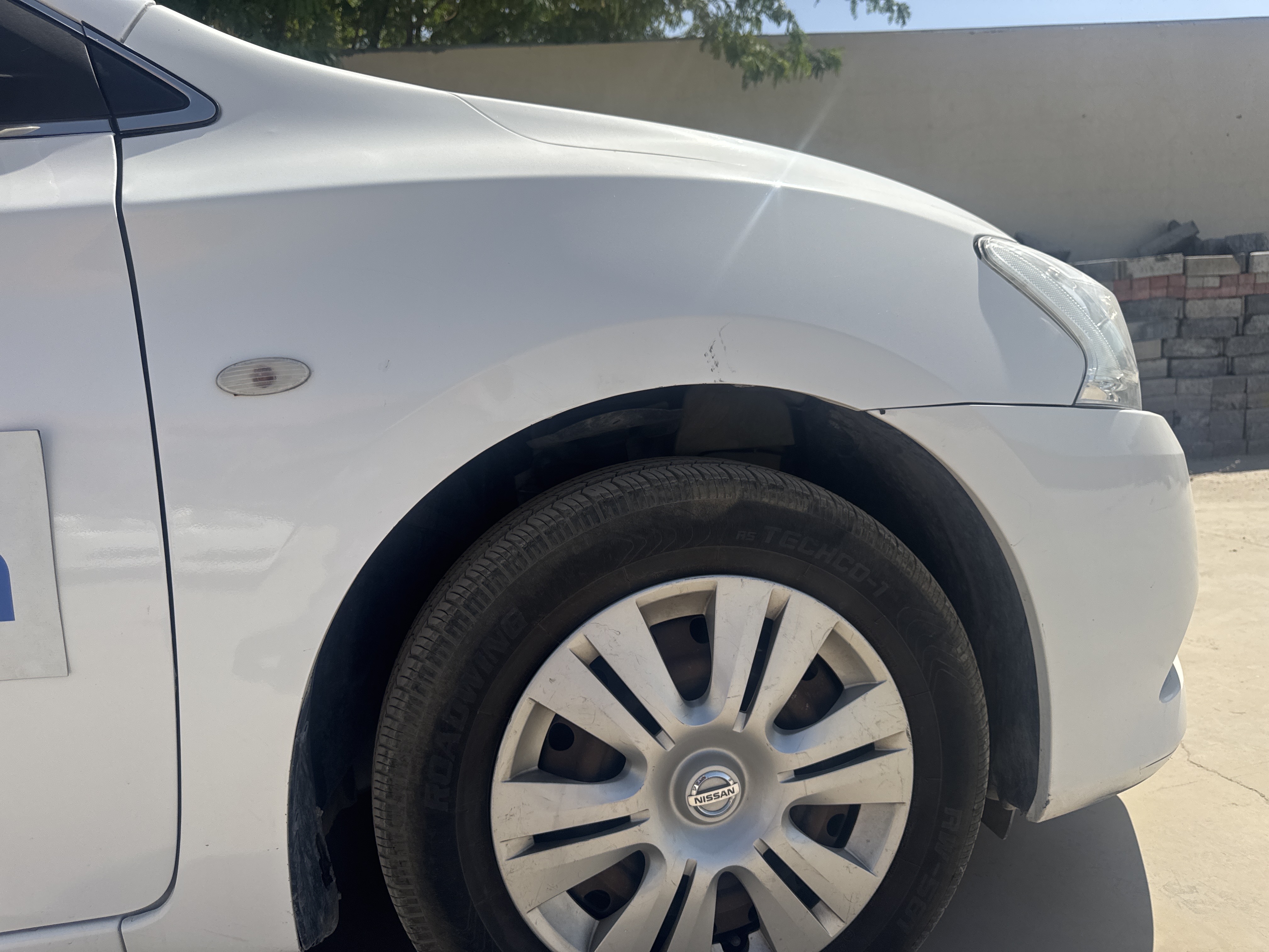 SEV-003-Nissan-Sentra-Sedans-inspection-Exterior-Front-right-fender-1