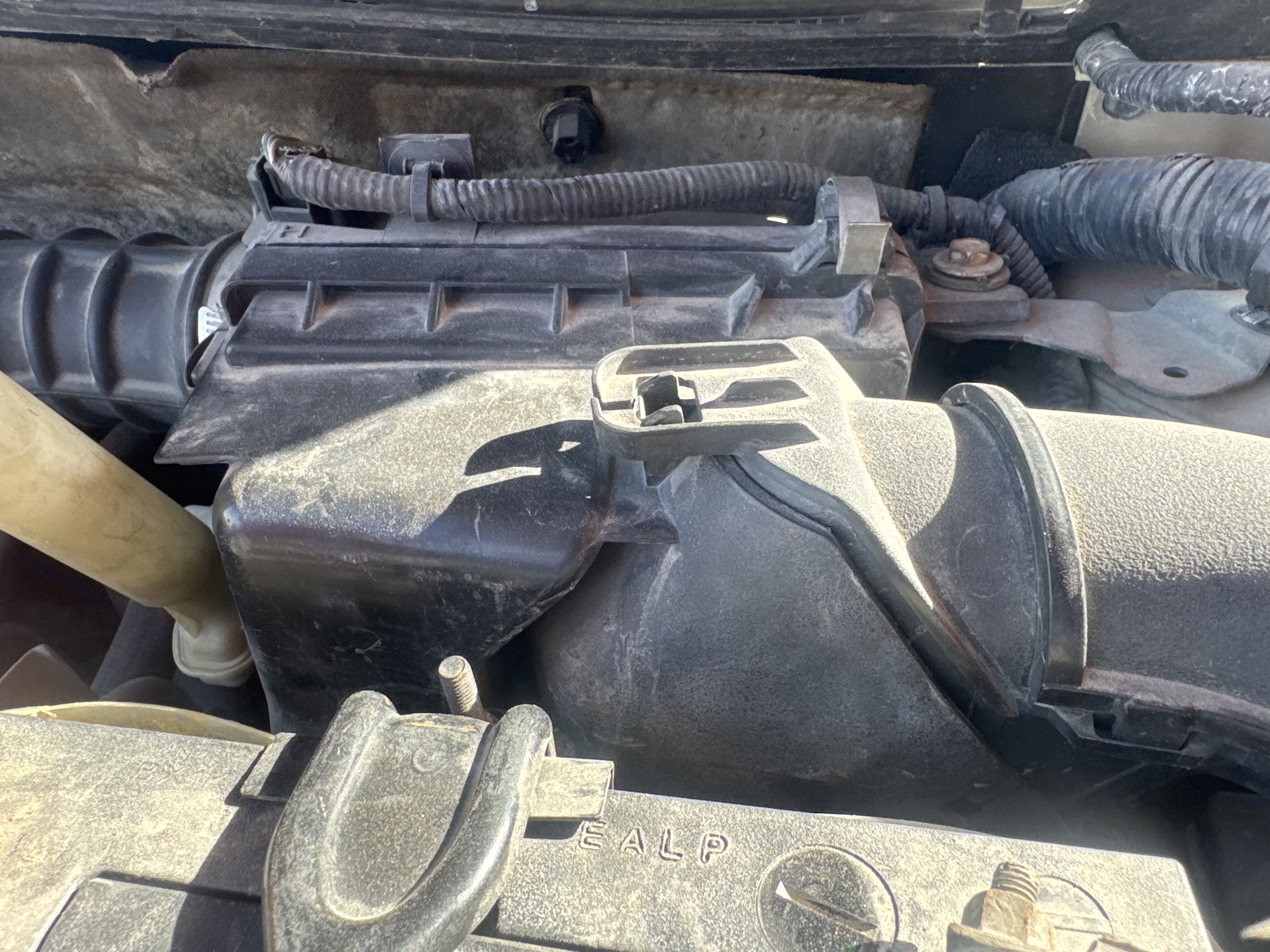 SEV-003-Nissan-Sentra-Sedans-inspection-Engine-Air-intake-system-1