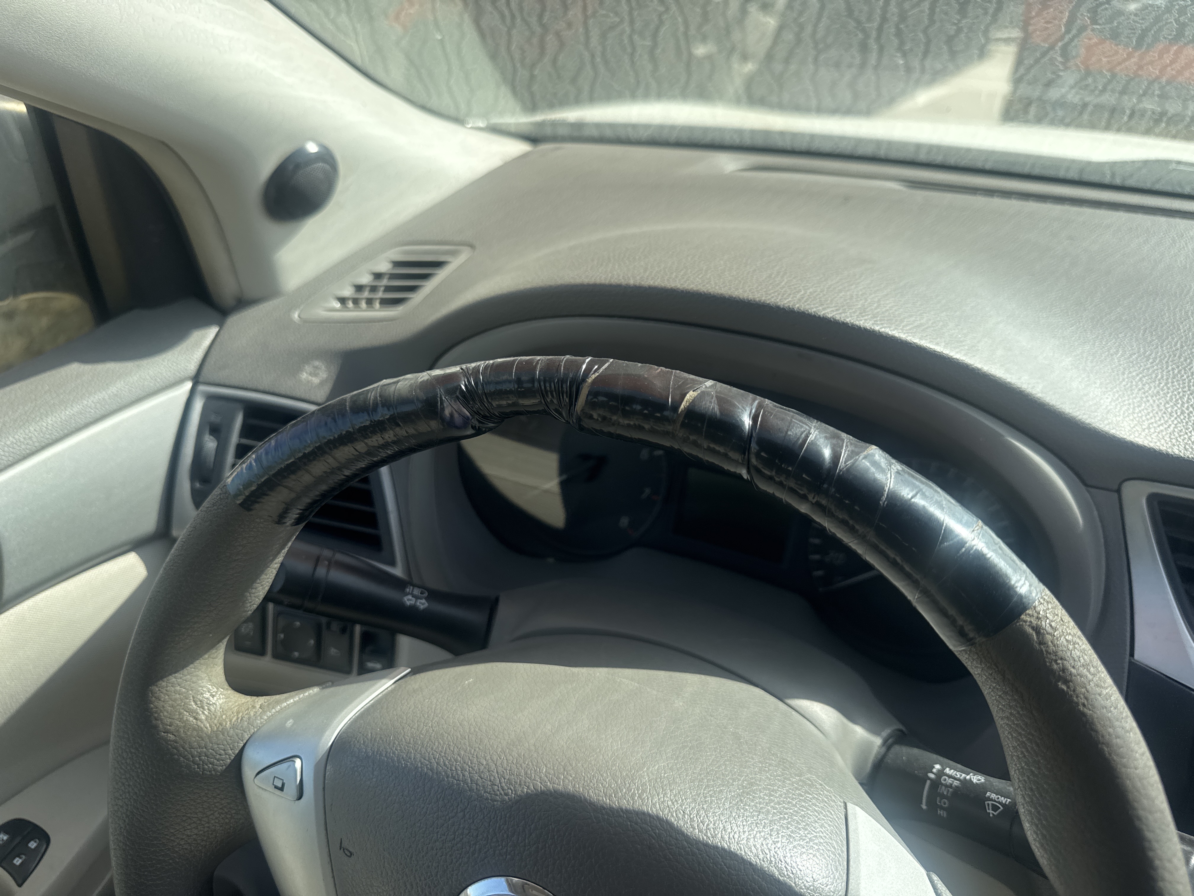SEV-003-Nissan-Sentra-Sedans-inspection-Interior-Steering-wheel-2