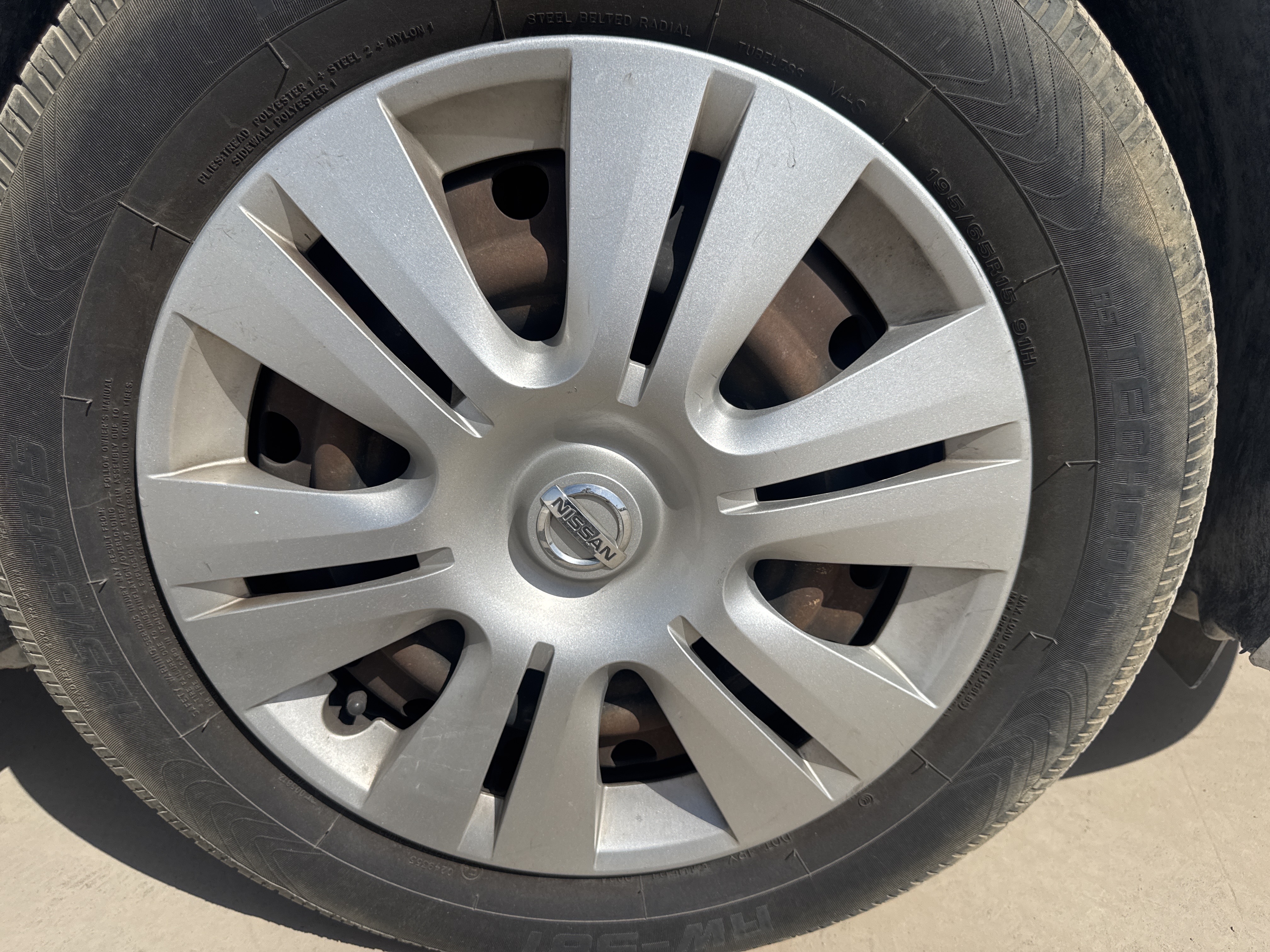 SEV-003-Nissan-Sentra-Sedans-inspection-Chassis-Front-right-alloy-/-Rim-1