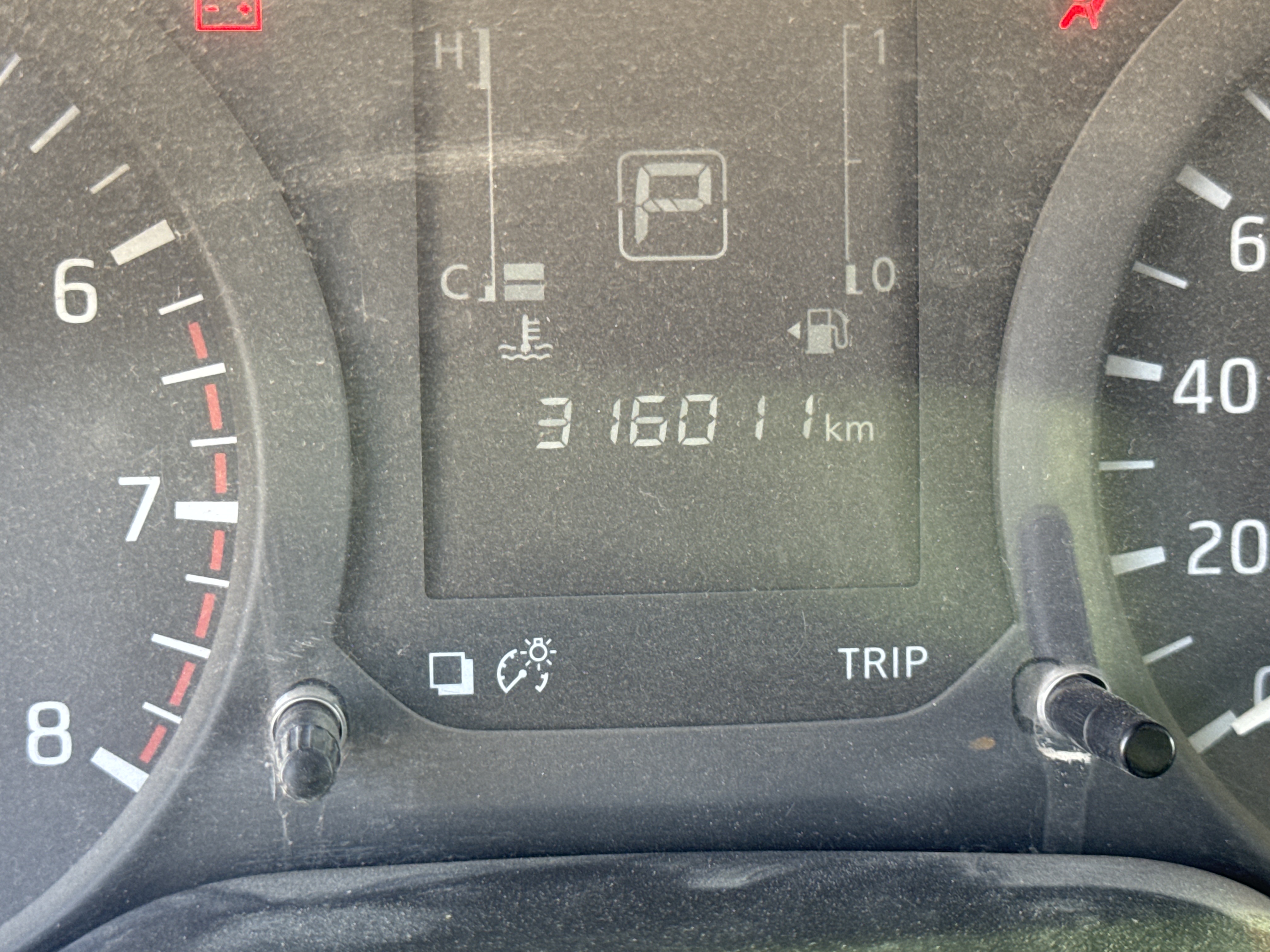 PUV-001-Nissan-Navara-4WD-Pickups-inspection-General-Mileage-1