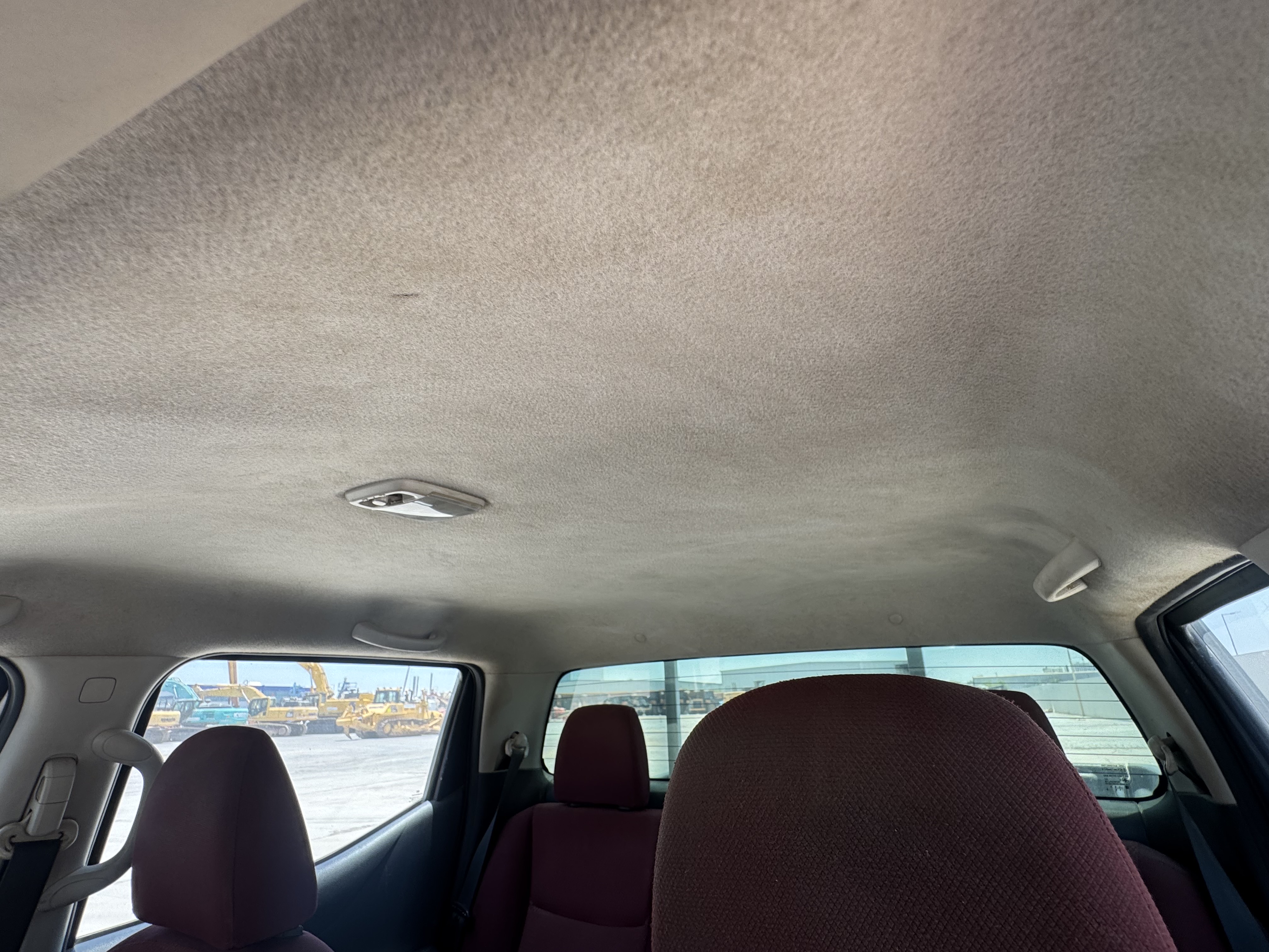 PUV-001-Nissan-Navara-4WD-Pickups-inspection-Interior-Roof-liner-1