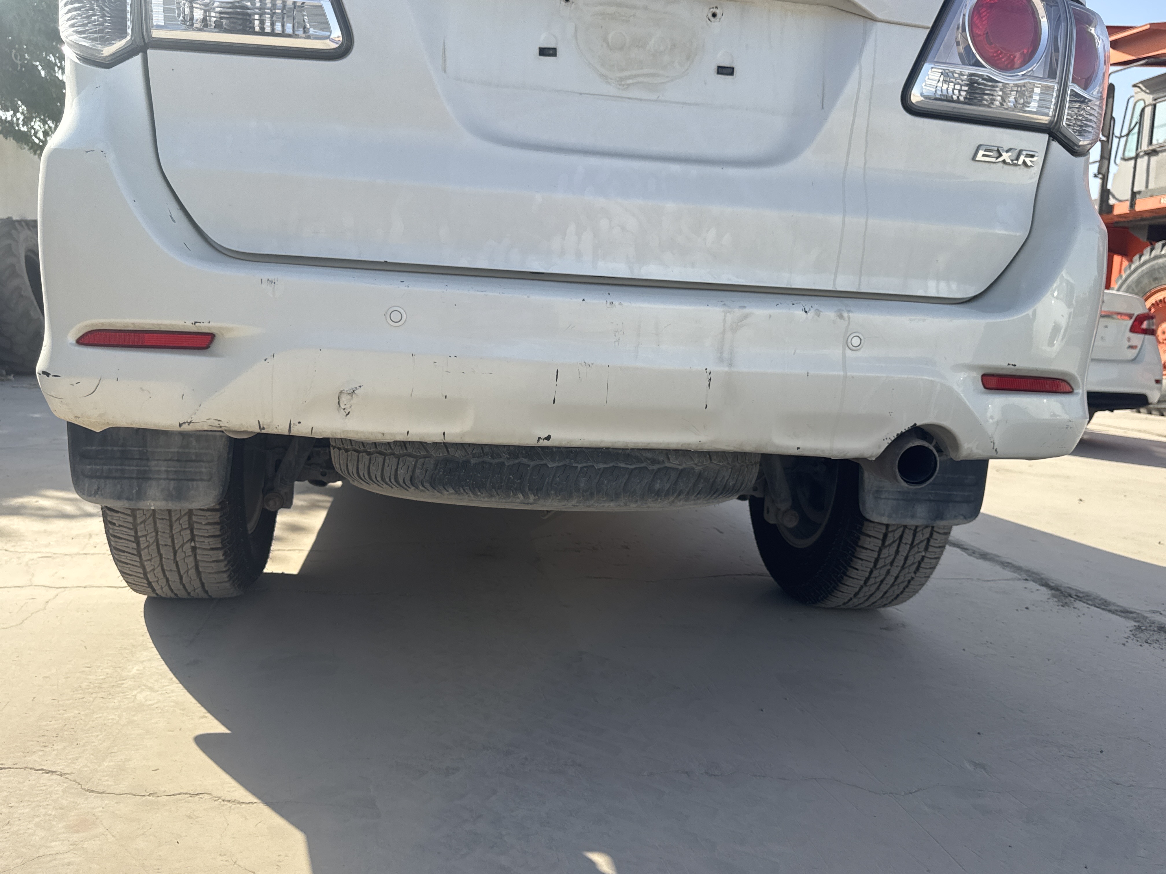 SUV-005-Toyota-Fortuner-SUVs-inspection-Exterior-Rear-bumper-1