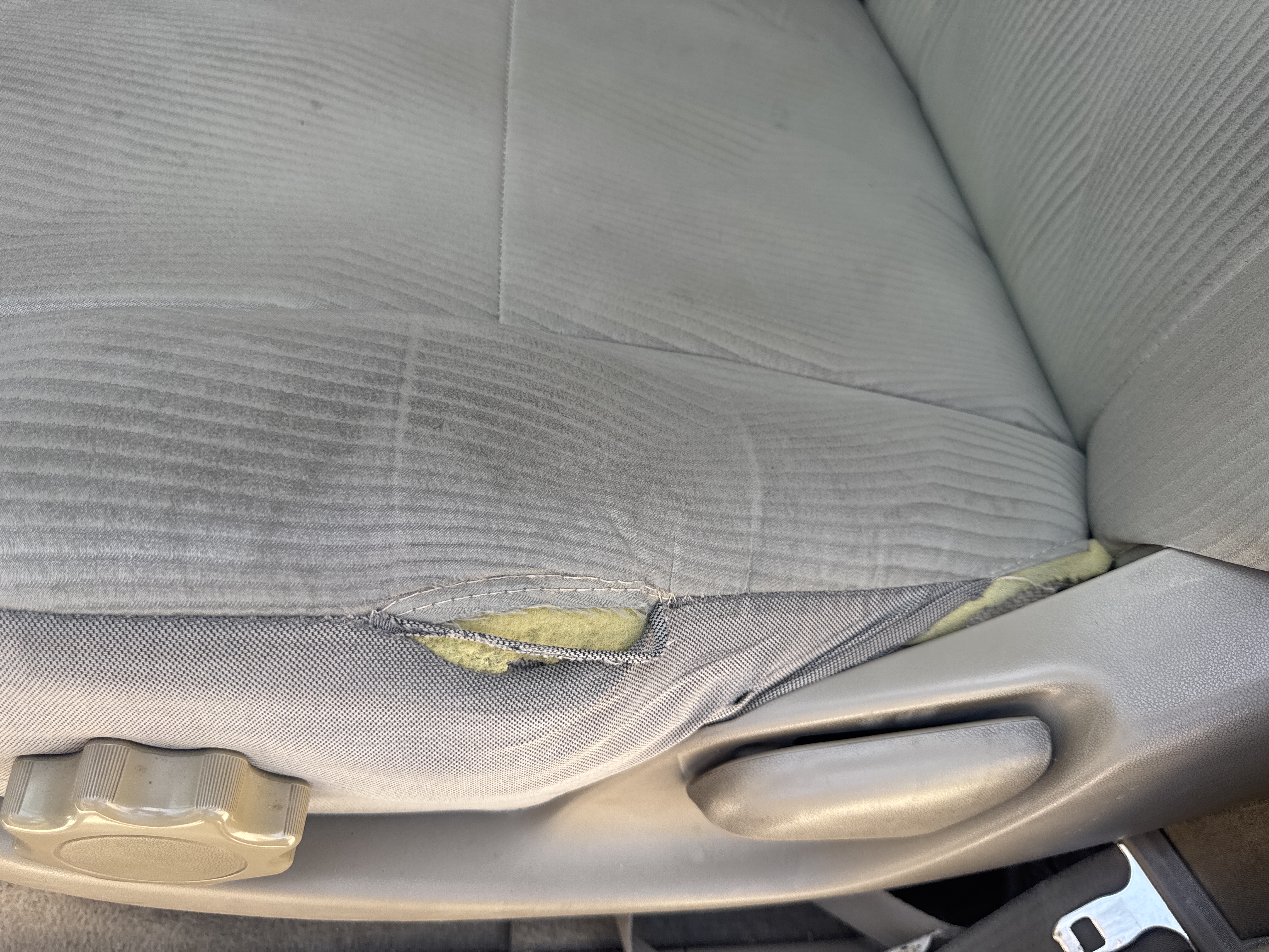 SUV-005-Toyota-Fortuner-SUVs-inspection-Interior-Driver-seat-1