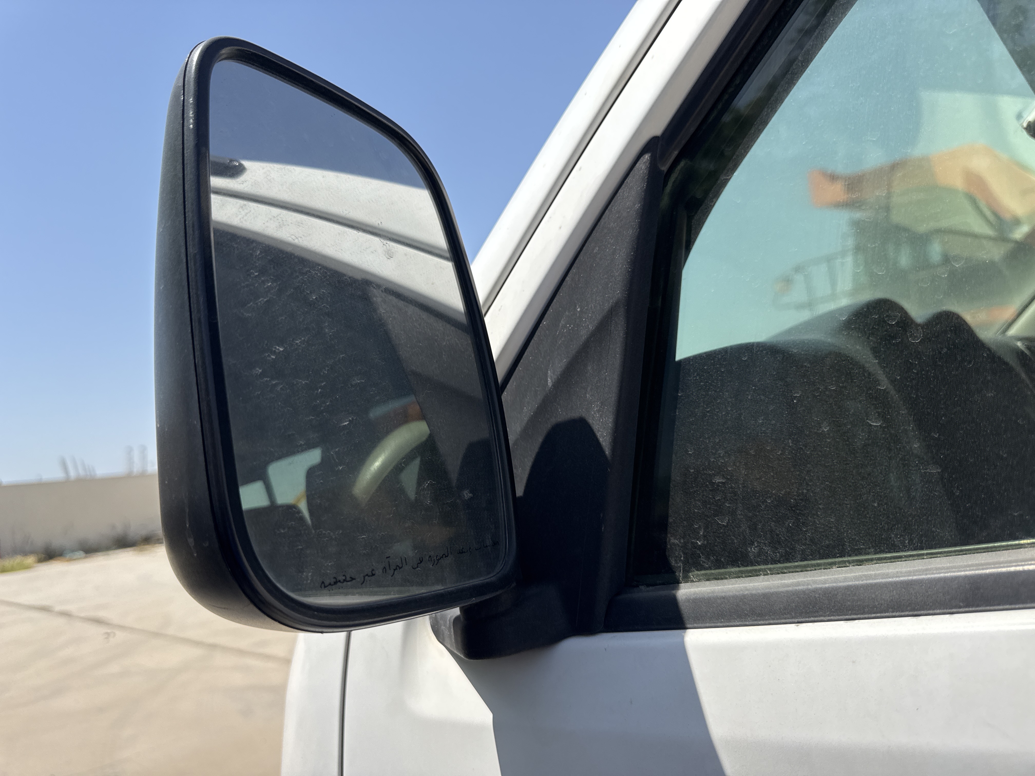 VPV-001-Nissan-Urvan-Passenger-vans-inspection-Exterior-Left-side-mirror-1
