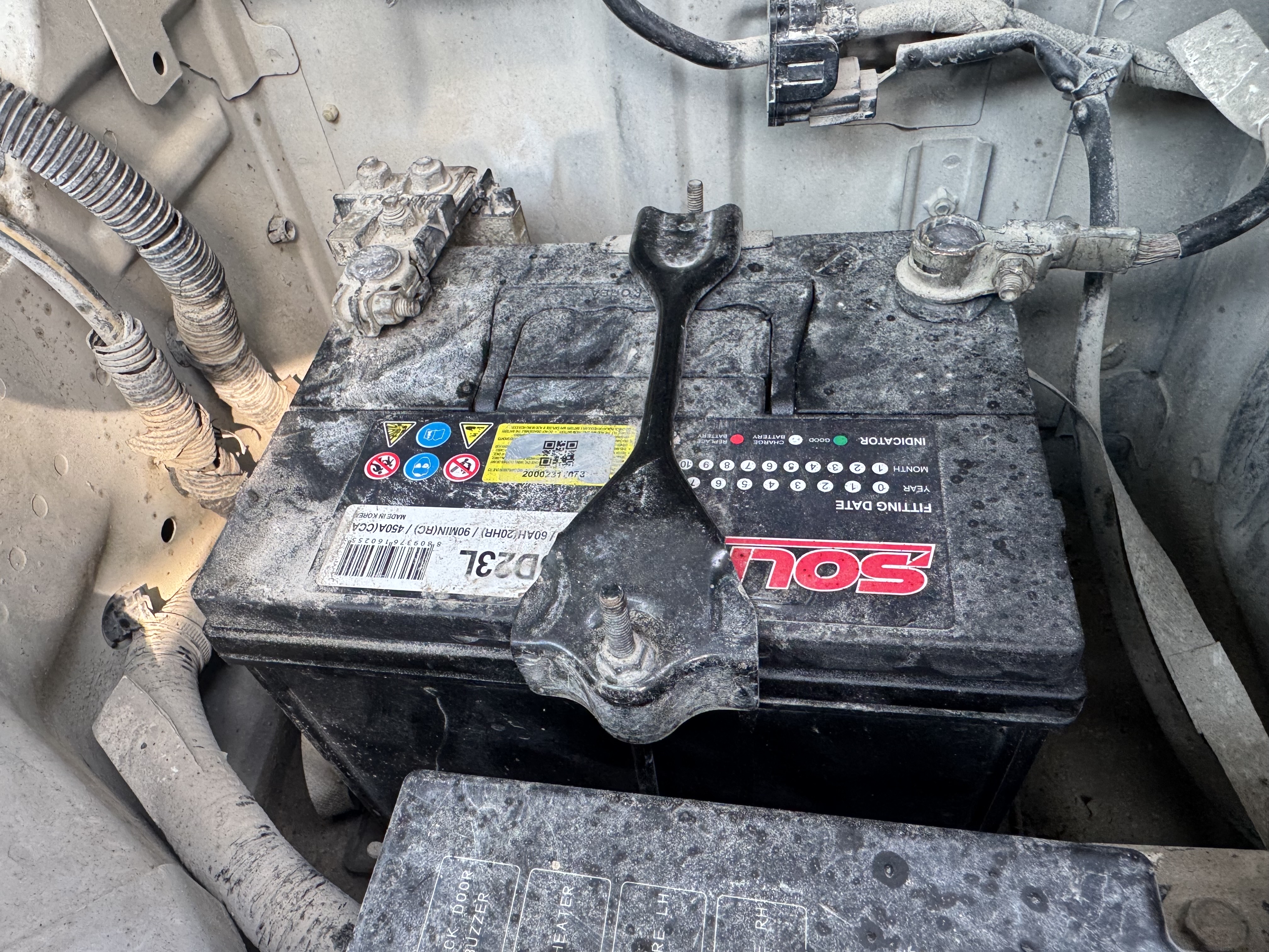 VPV-001-Nissan-Urvan-Passenger-vans-inspection-Engine-Battery-1