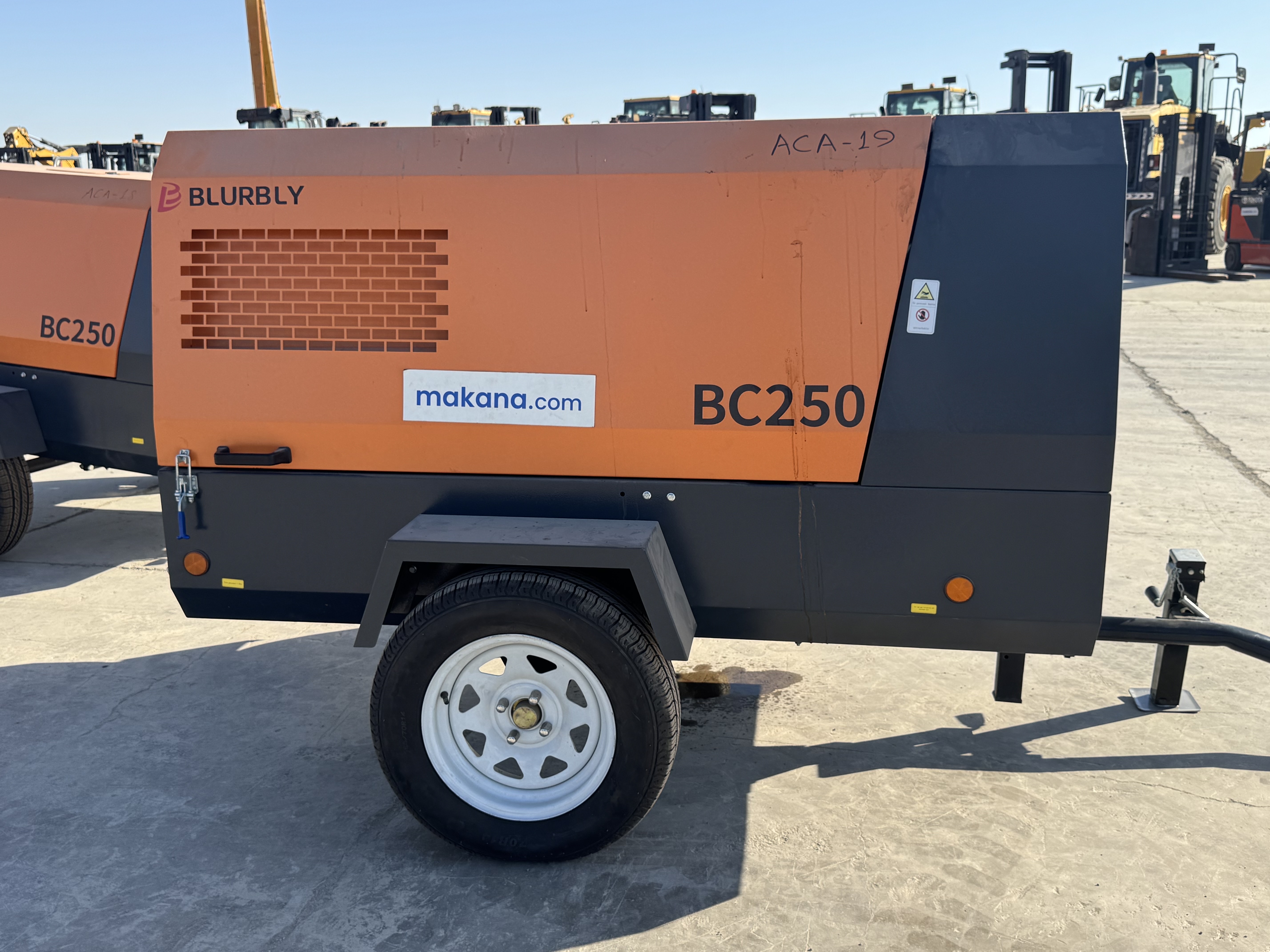 ACA-019-Blurbly-BCS250-8-Air-compressors-inspection-Structure-Paint-1