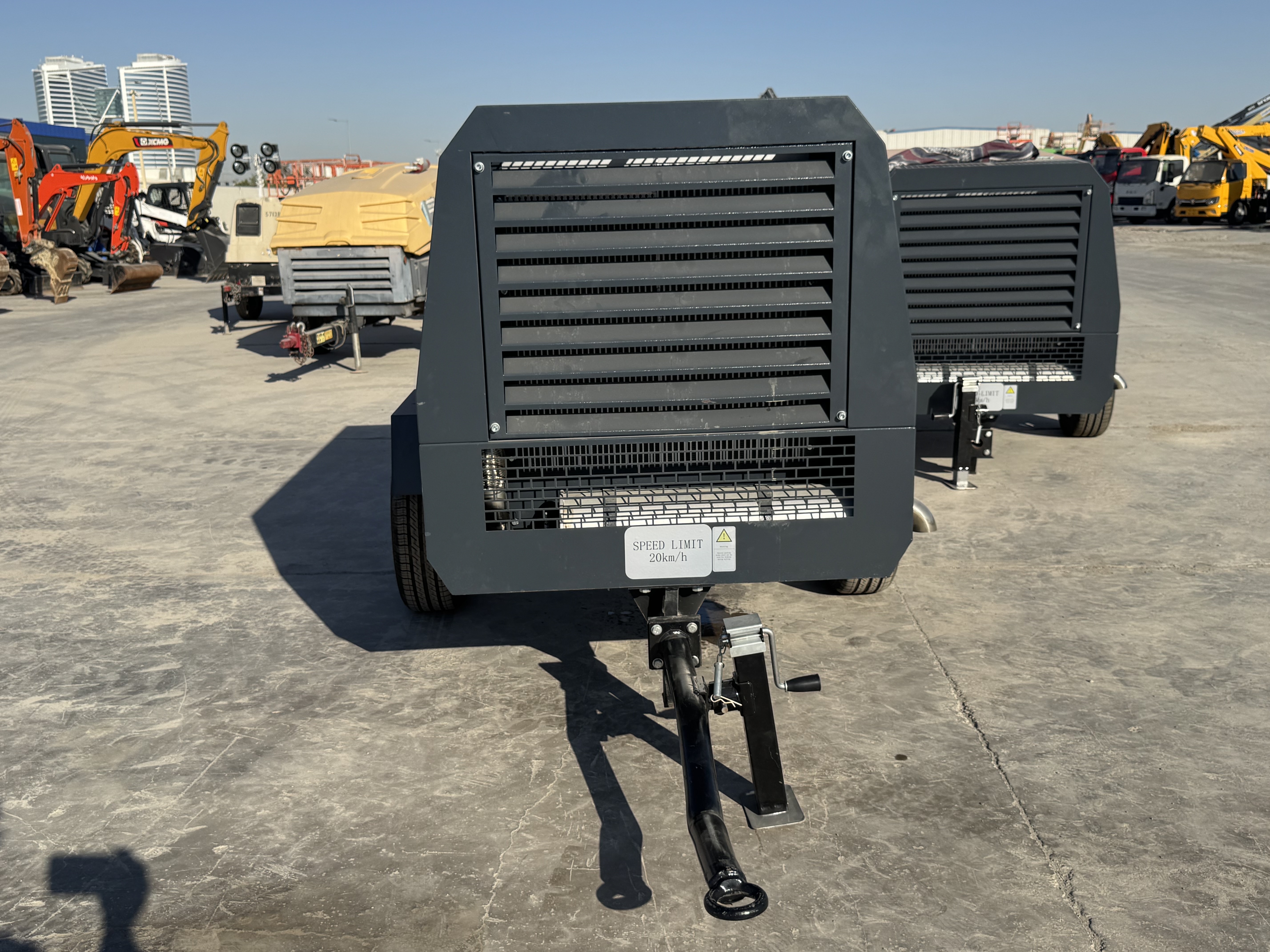 ACA-019-Blurbly-BCS250-8-Air-compressors-inspection-Structure-Paint-1