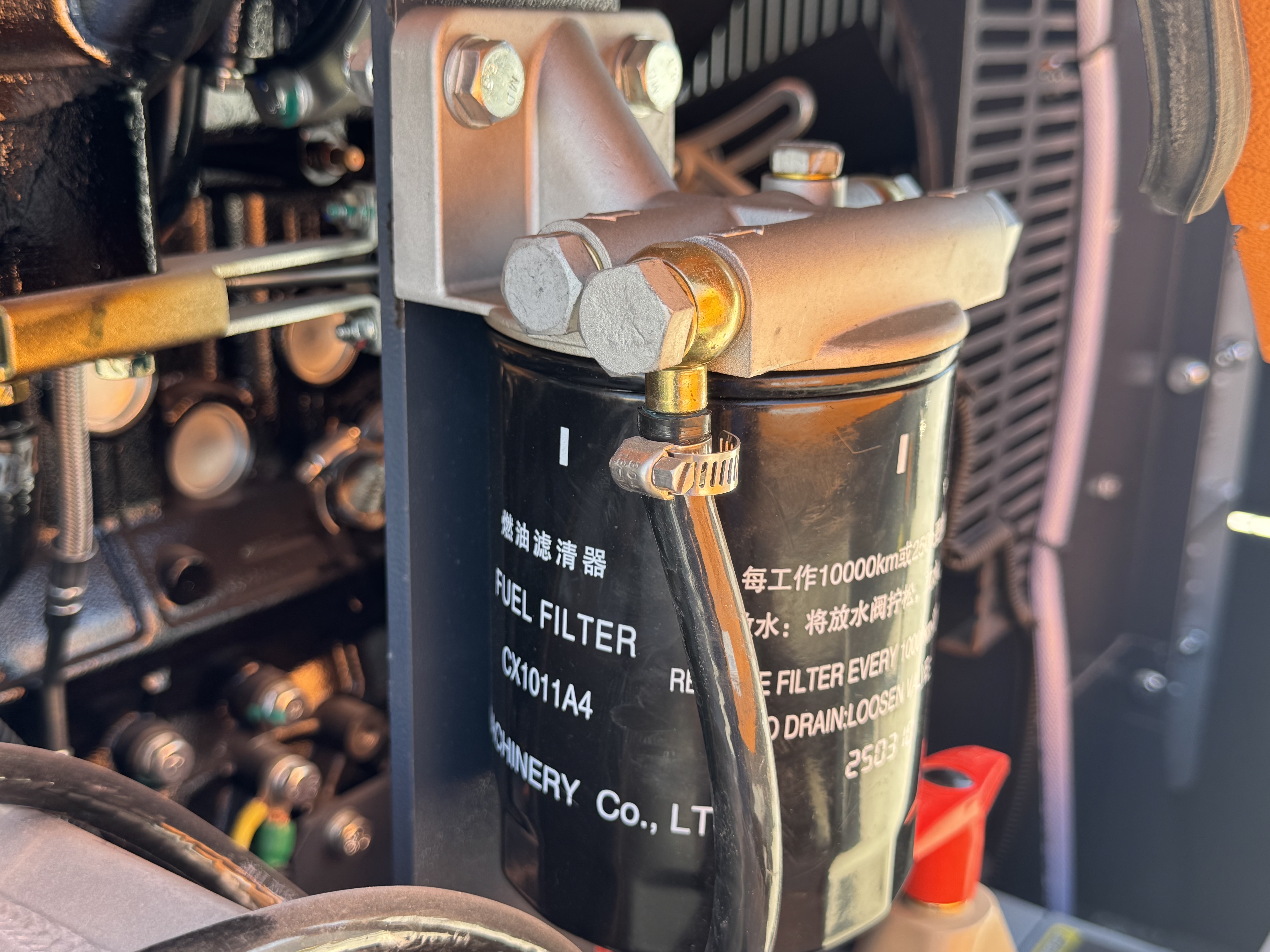 ACA-019-Blurbly-BCS250-8-Air-compressors-inspection-Engine-Fuel-leaks-1