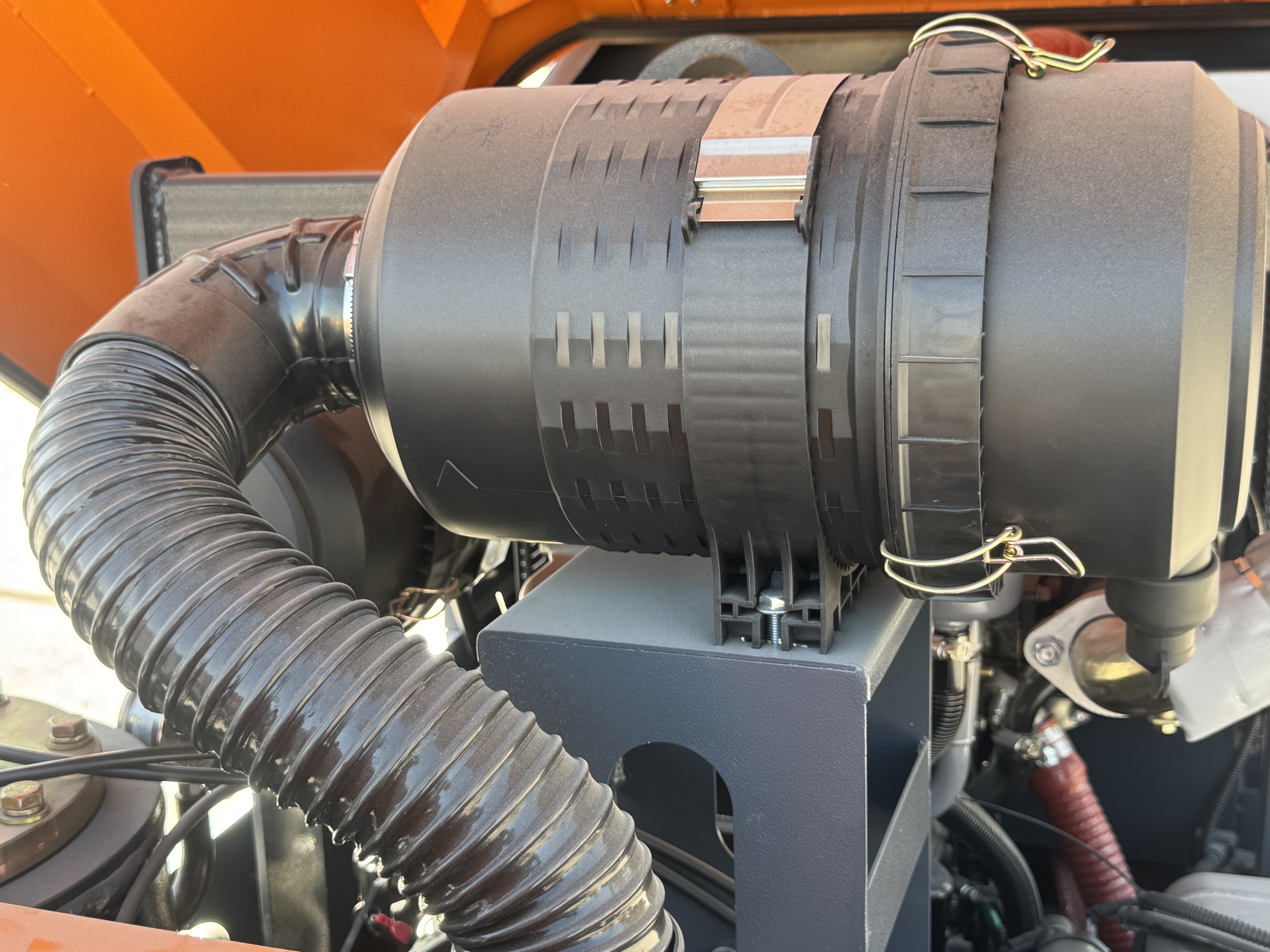 ACA-019-Blurbly-BCS250-8-Air-compressors-inspection-Engine-Air-intake-system-1