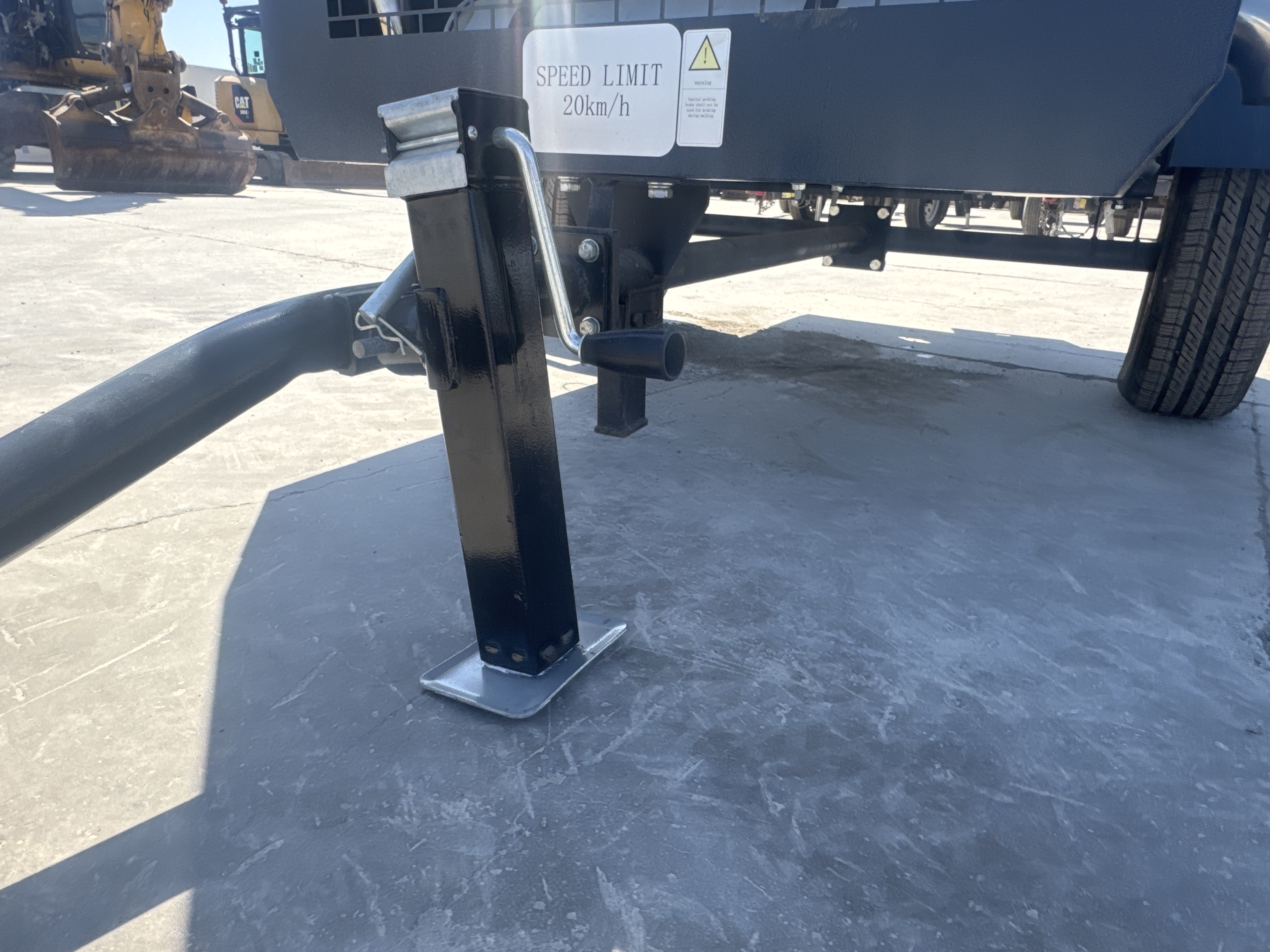 ACA-019-Blurbly-BCS250-8-Air-compressors-inspection-Structure-Trailer-jack-1