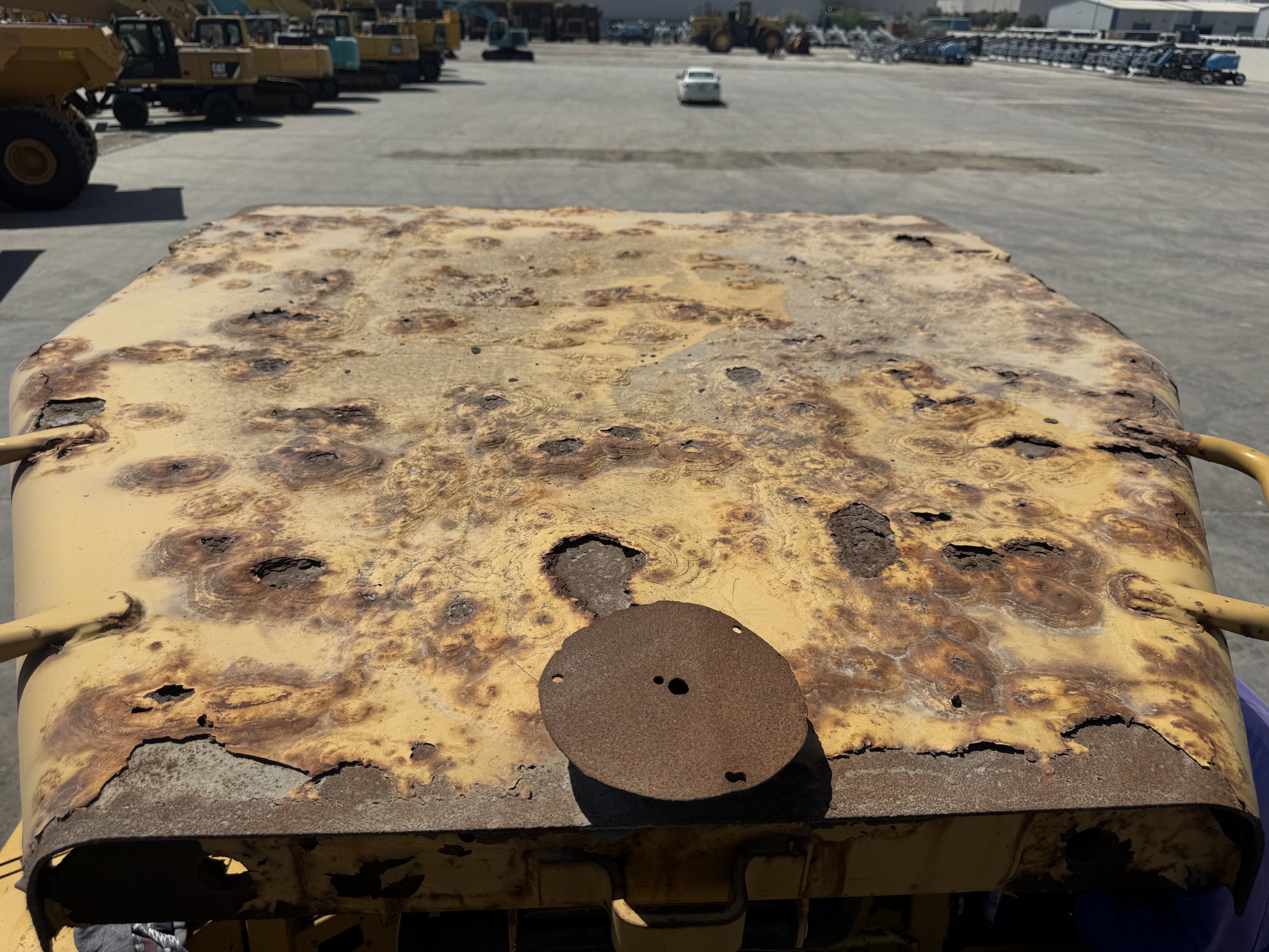 CDB-018-كاتربيلر-D6R-XL-بلدوزرات-مجنزرة-فحص-الأمان-هيكل-الحماية-من-السقوط-(ROPS/FOPS)-1
