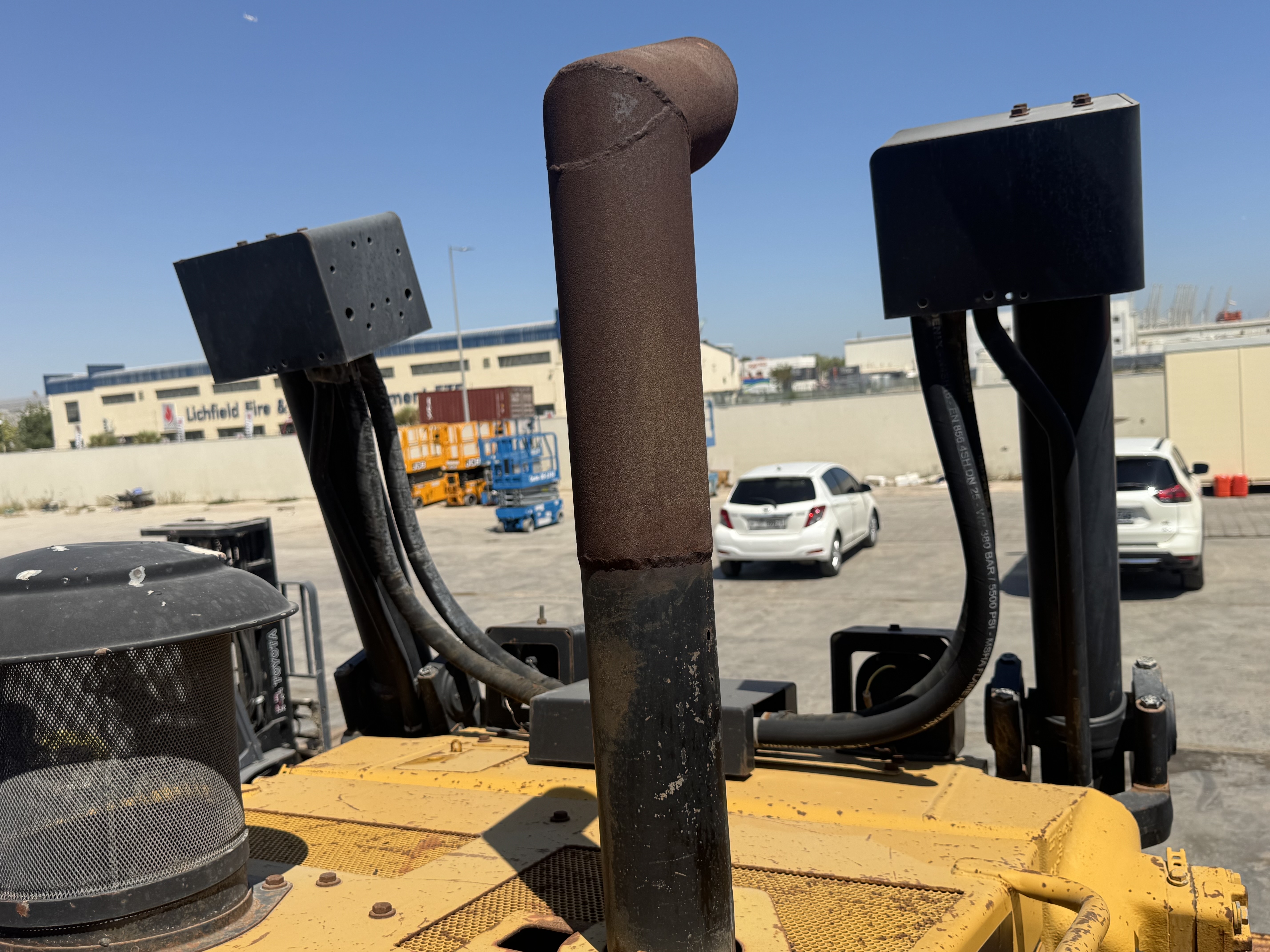 CDB-018-كاتربيلر-D6R-XL-بلدوزرات-مجنزرة-فحص-المحرك-نظام-العادم-1