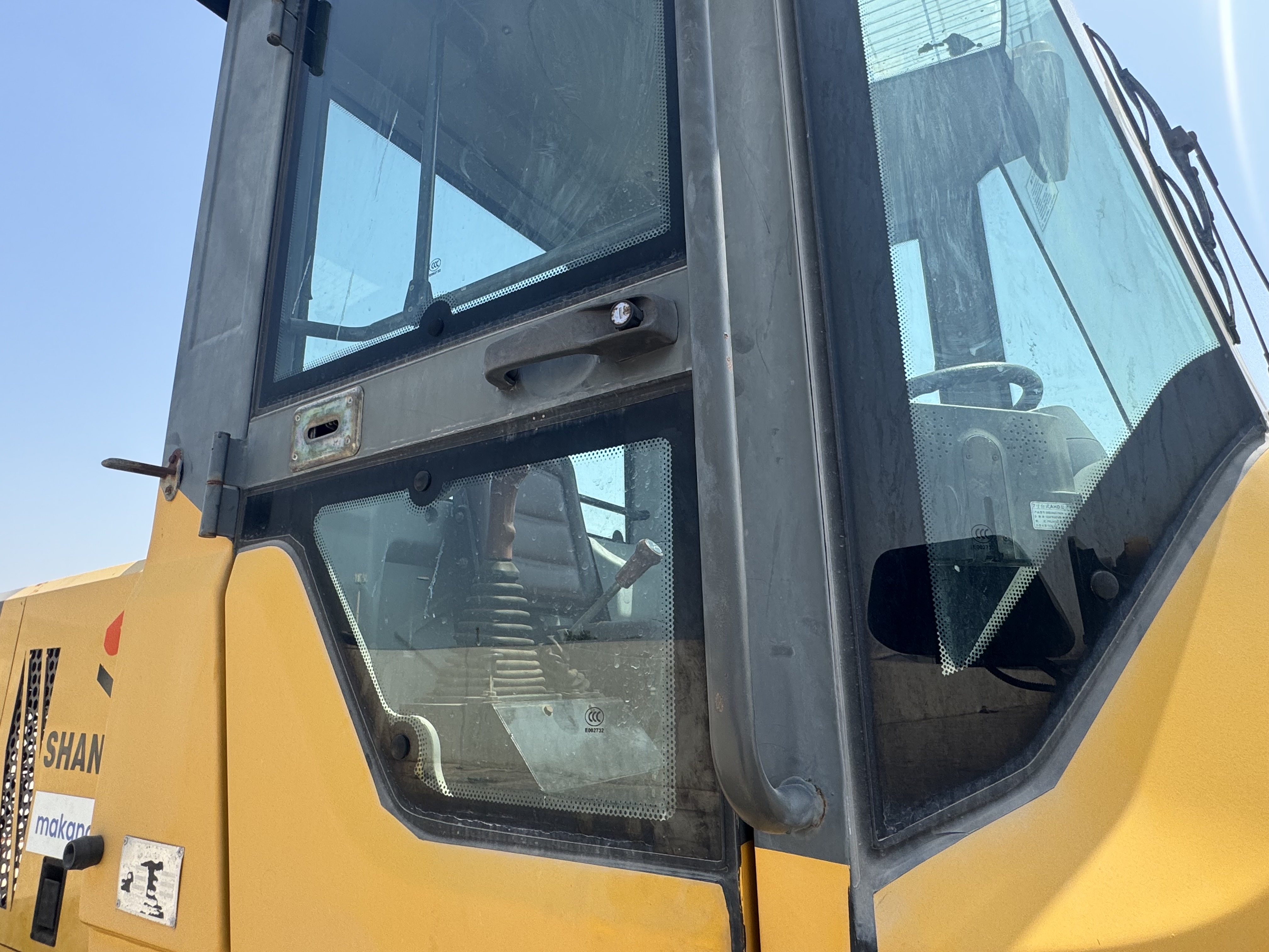WHL-020-Shanding-ZL26-Wheel-loaders-inspection-Structure-Doors-1