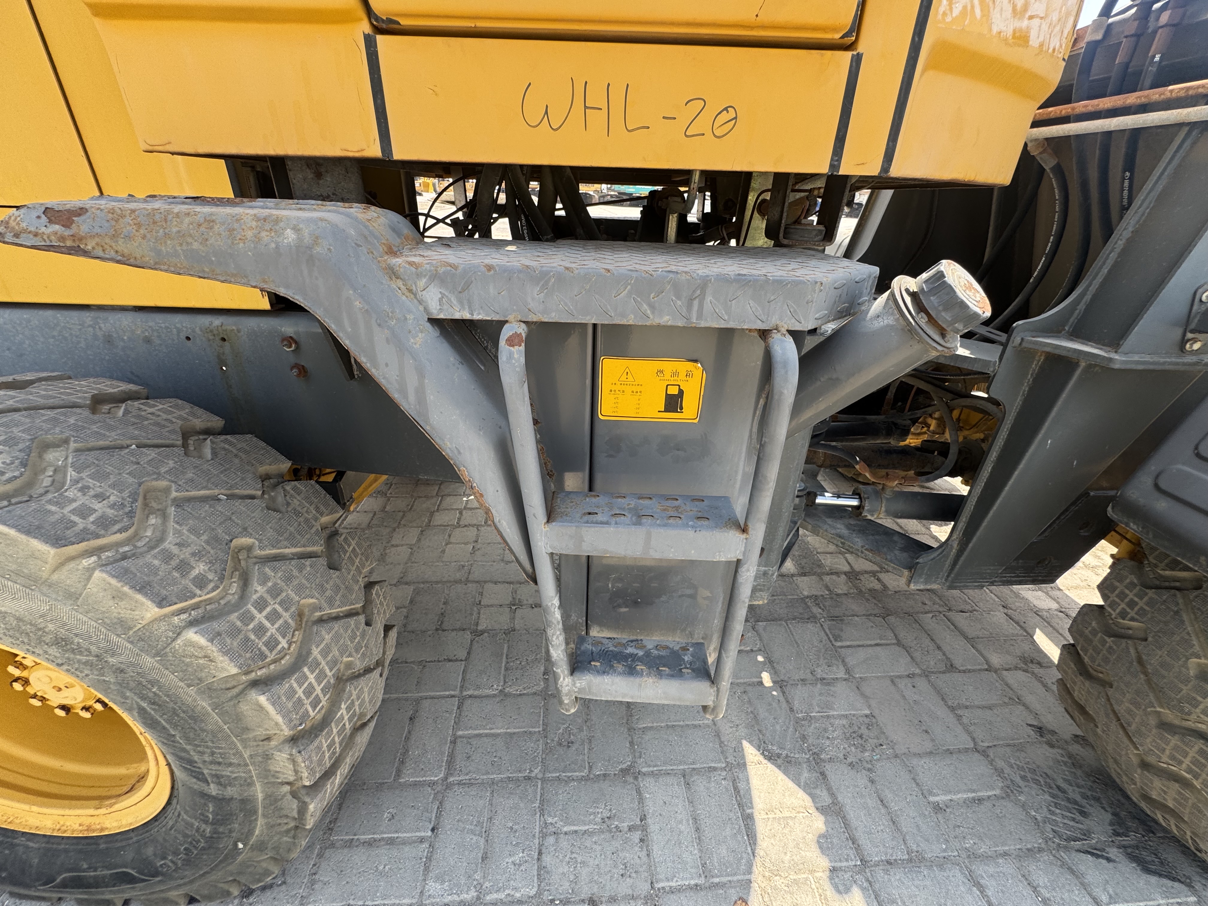 WHL-020-Shanding-ZL26-Wheel-loaders-inspection-Structure-Steps/ladders-1