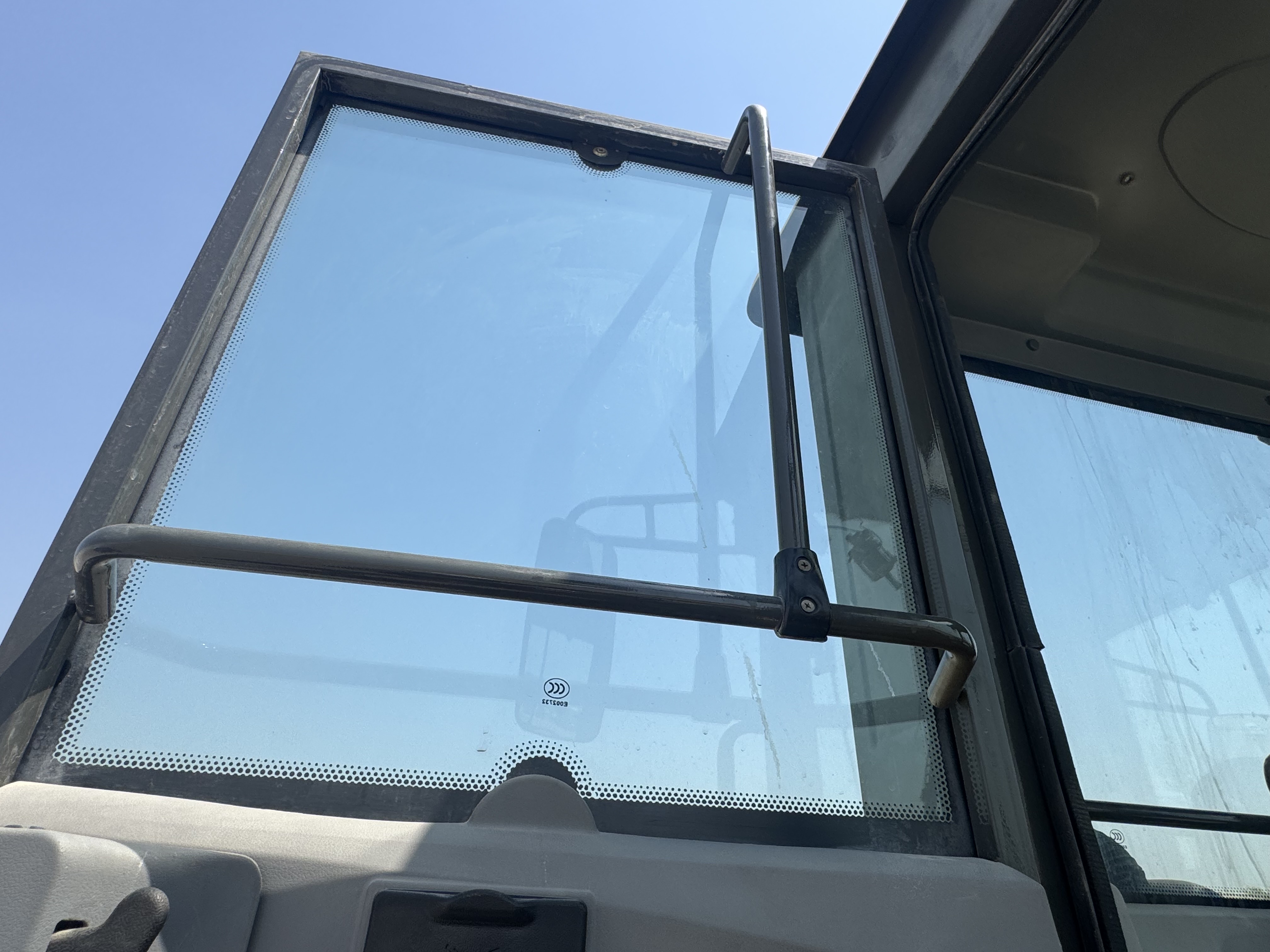 WHL-020-Shanding-ZL26-Wheel-loaders-inspection-Structure-Handrails-1