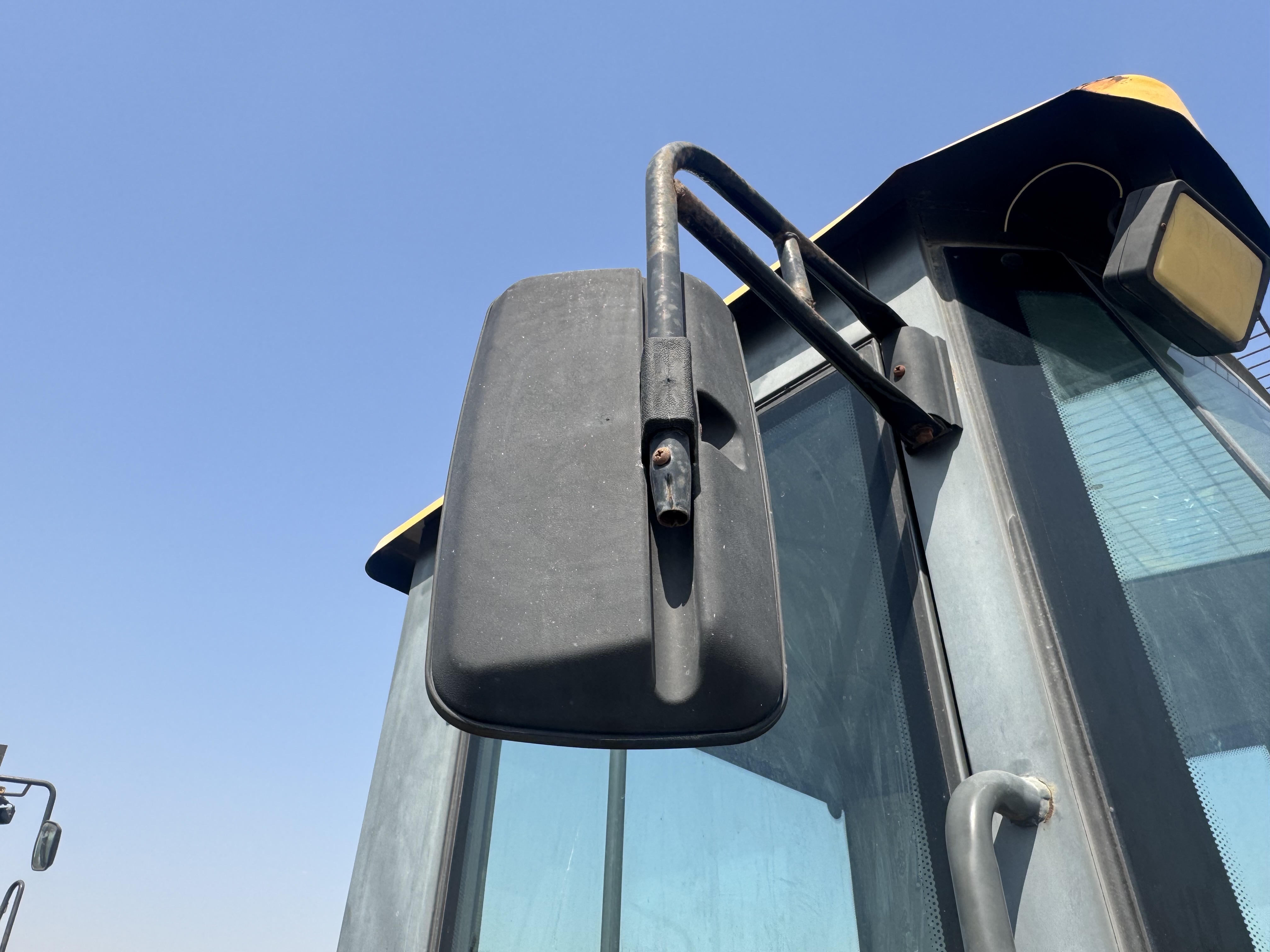 WHL-020-Shanding-ZL26-Wheel-loaders-inspection-Cabin-Mirrors-1