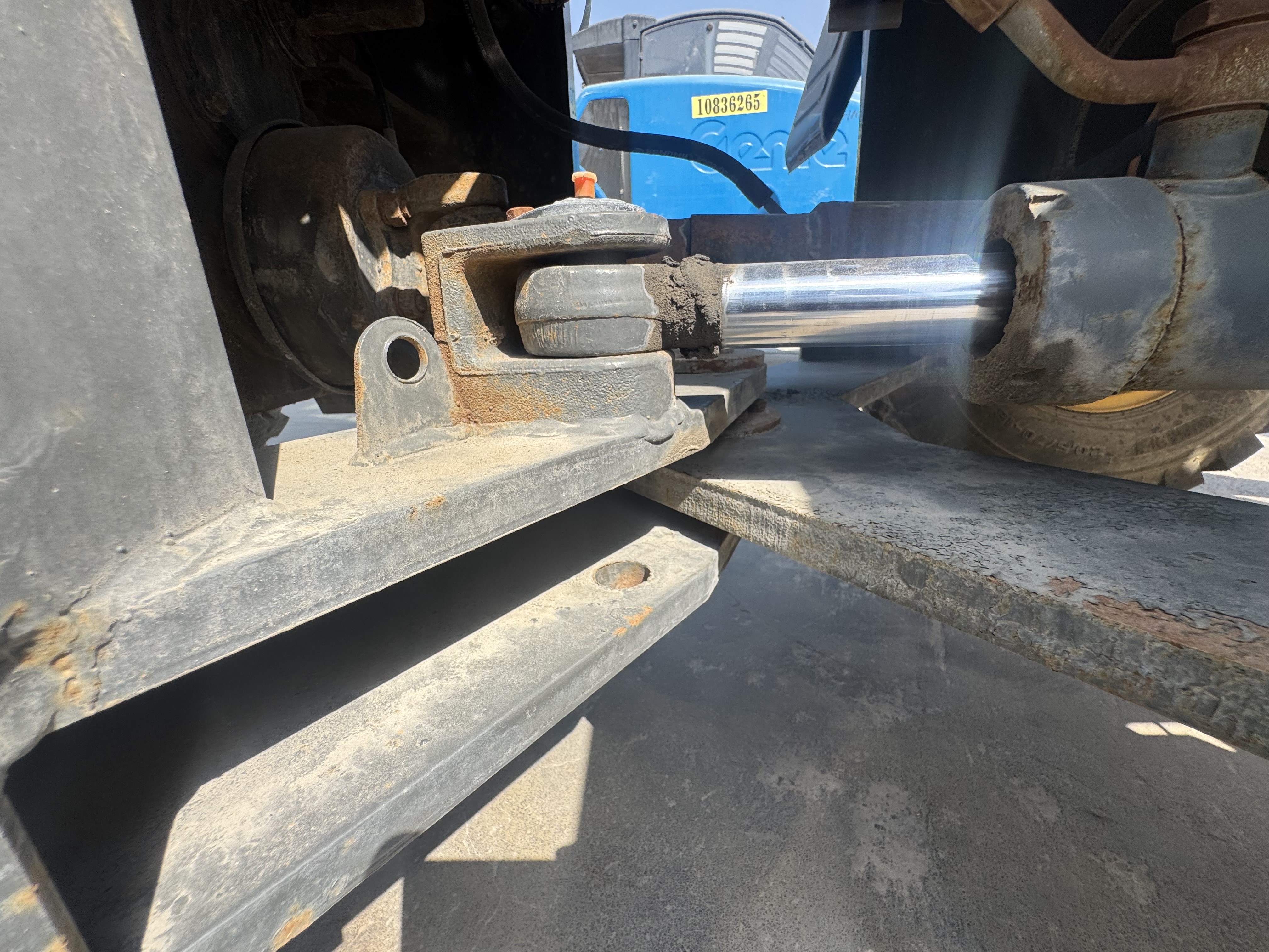WHL-020-Shanding-ZL26-Wheel-loaders-inspection-Structure-Articulated-joint-1