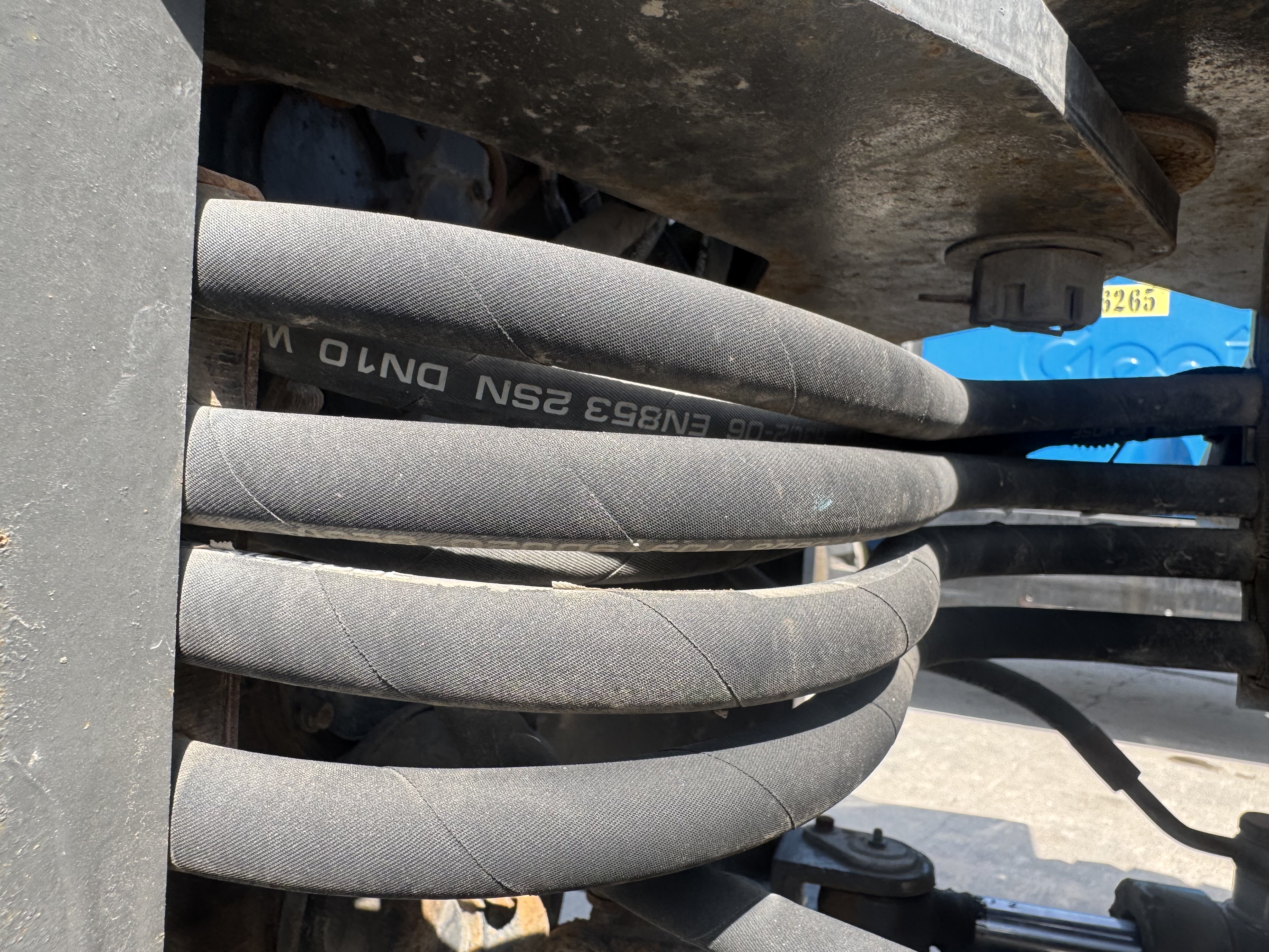WHL-020-Shanding-ZL26-Wheel-loaders-inspection-Hydraulics-Hydraulic-hoses-and-lines-1