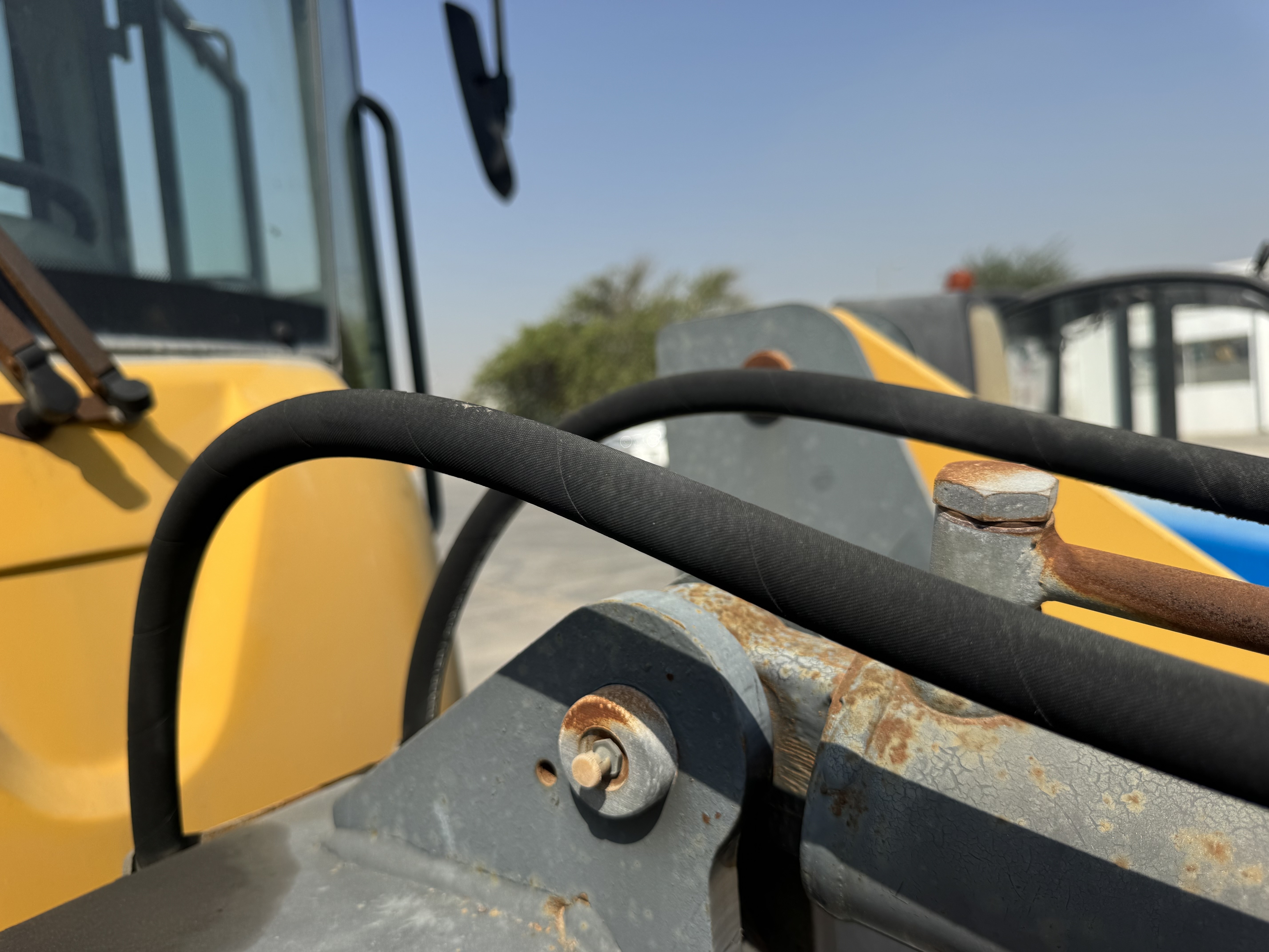 WHL-020-Shanding-ZL26-Wheel-loaders-inspection-Hydraulics-Hydraulic-hoses-and-lines-1