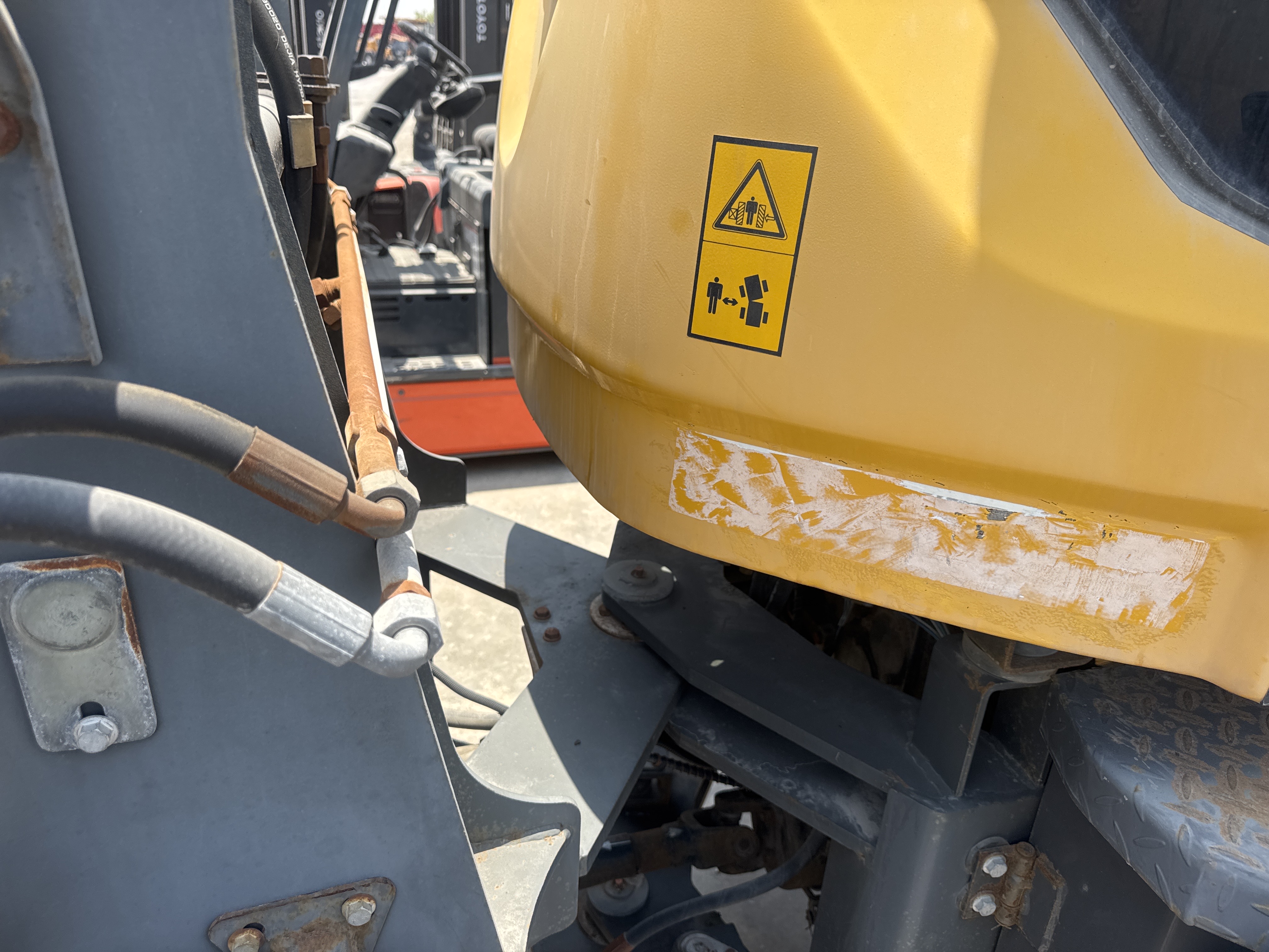 WHL-020-Shanding-ZL26-Wheel-loaders-inspection-Structure-Articulated-joint-4
