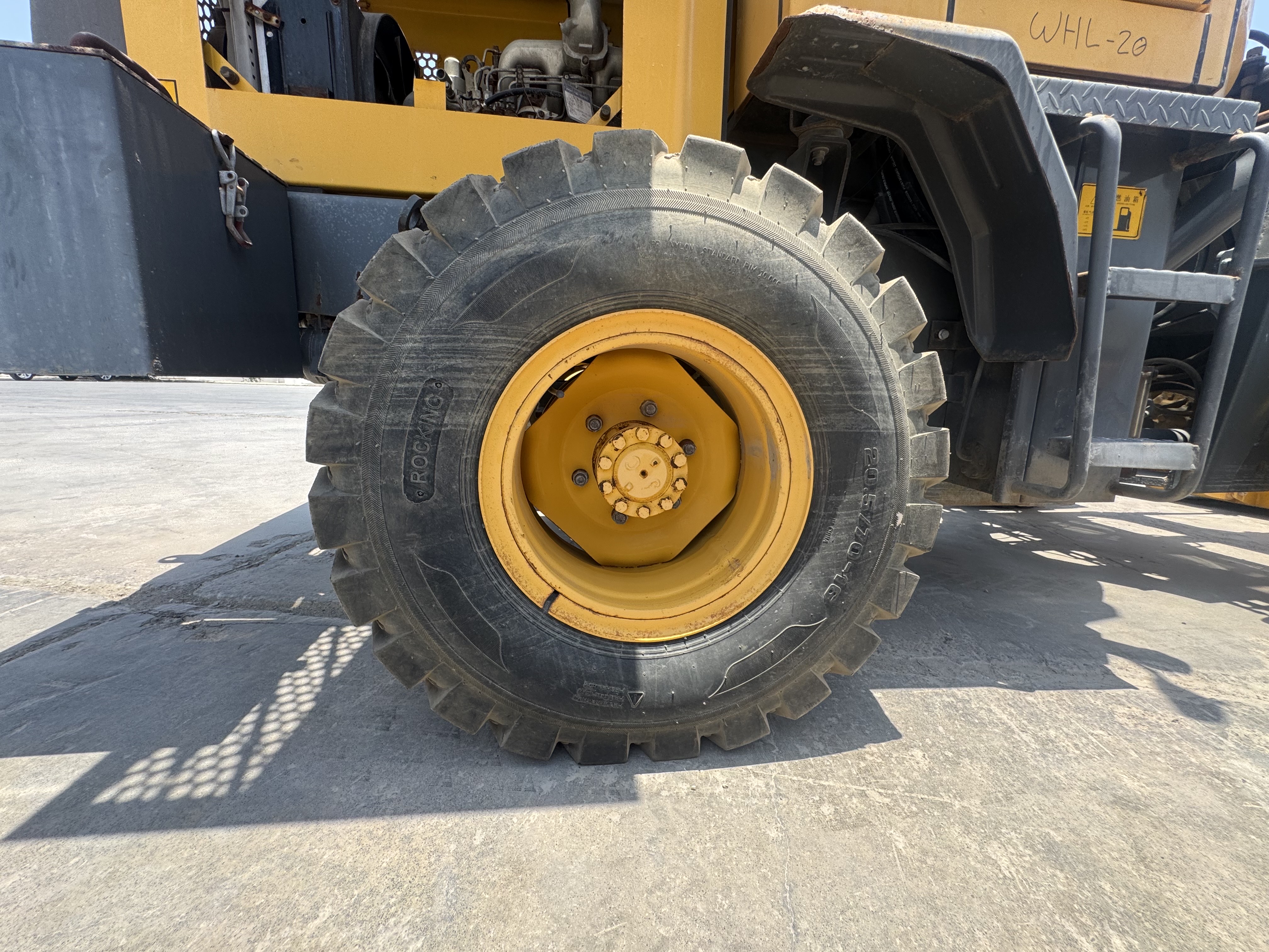 WHL-020-Shanding-ZL26-Wheel-loaders-inspection-Chassis-Right-rear-tire-/-wheel-hub---condition-1