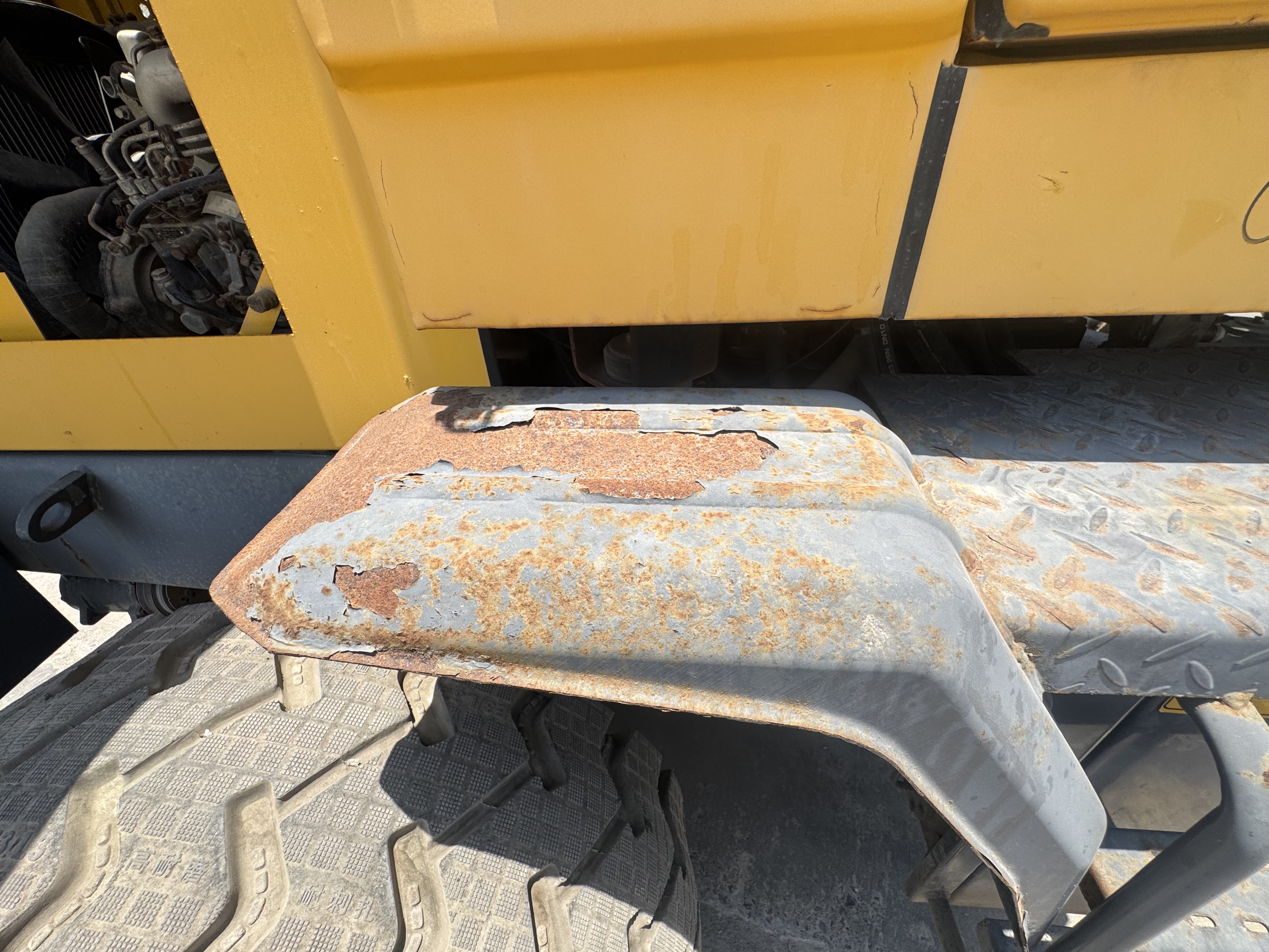 WHL-020-Shanding-ZL26-Wheel-loaders-inspection-Structure-Sheet-metal-(fiberglass)-1