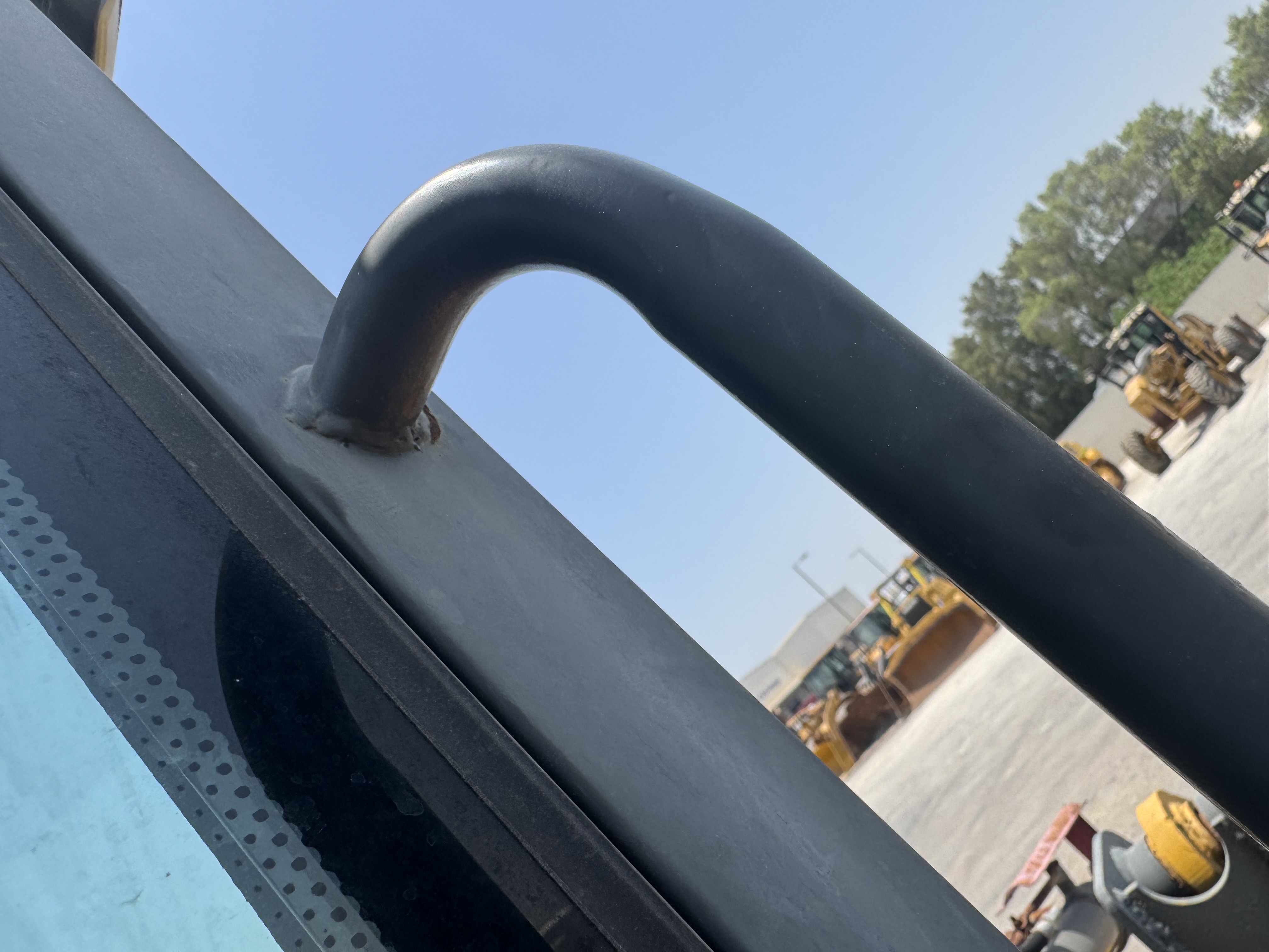 WHL-020-Shanding-ZL26-Wheel-loaders-inspection-Structure-Handrails-3