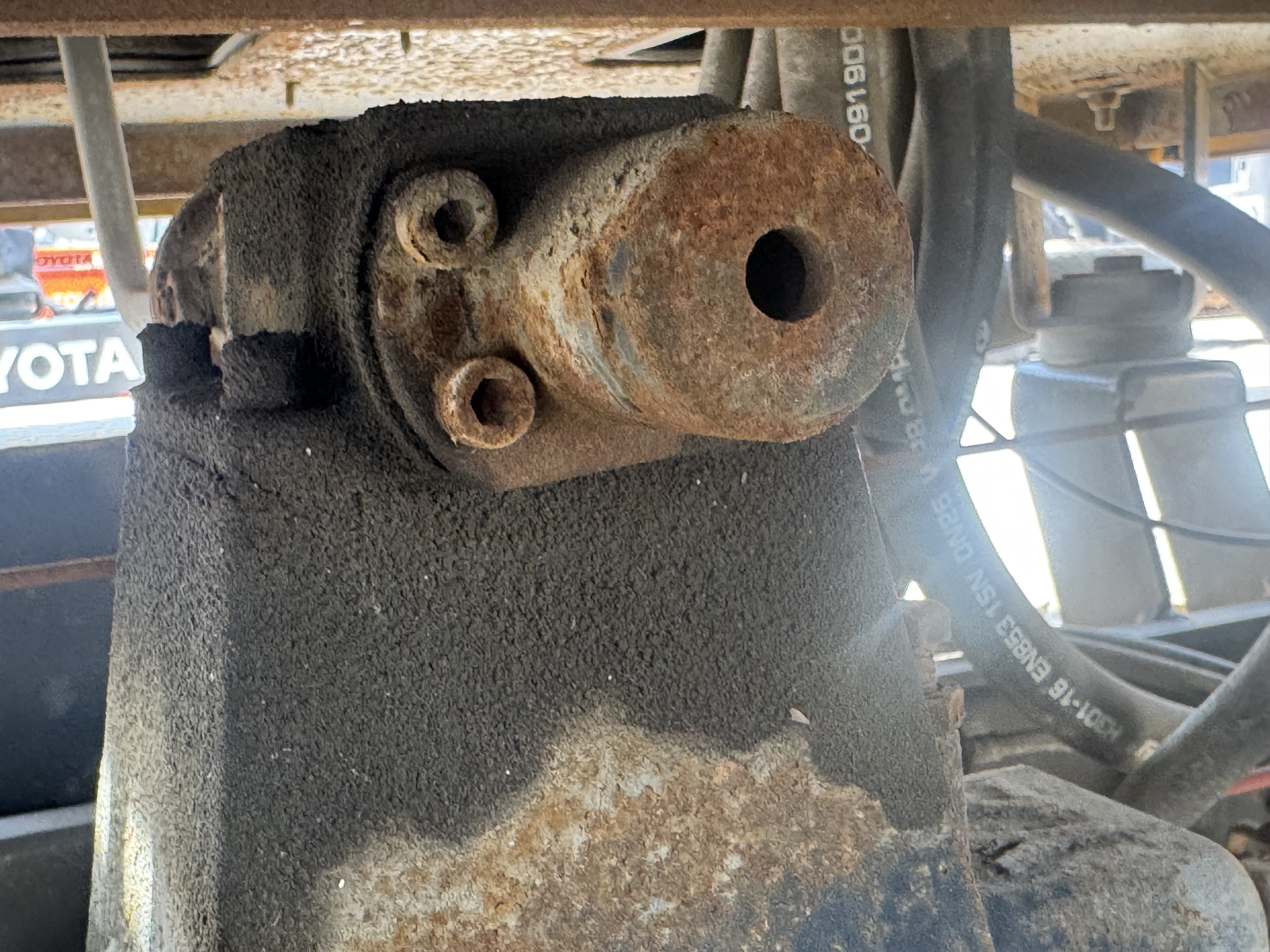 WHL-020-Shanding-ZL26-Wheel-loaders-inspection-Hydraulics-Main-control-valve-(MCV)-1