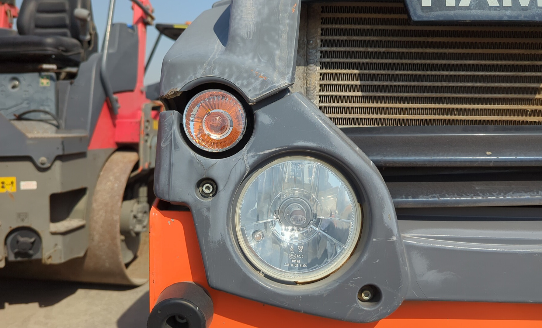 SRC-018-Hamm-HD-8-VV-Tandem-rollers-inspection-Electronics-Lights-and-signals-1