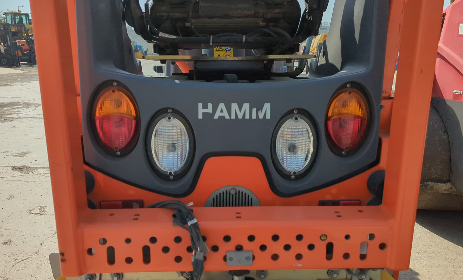 SRC-018-Hamm-HD-8-VV-Tandem-rollers-inspection-Electronics-Lights-and-signals-1