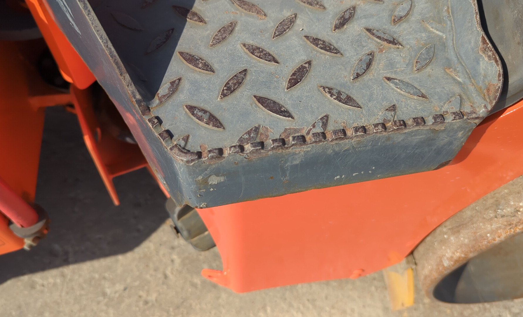 SRC-018-Hamm-HD-8-VV-Tandem-rollers-inspection-Structure-Steps/ladders-1
