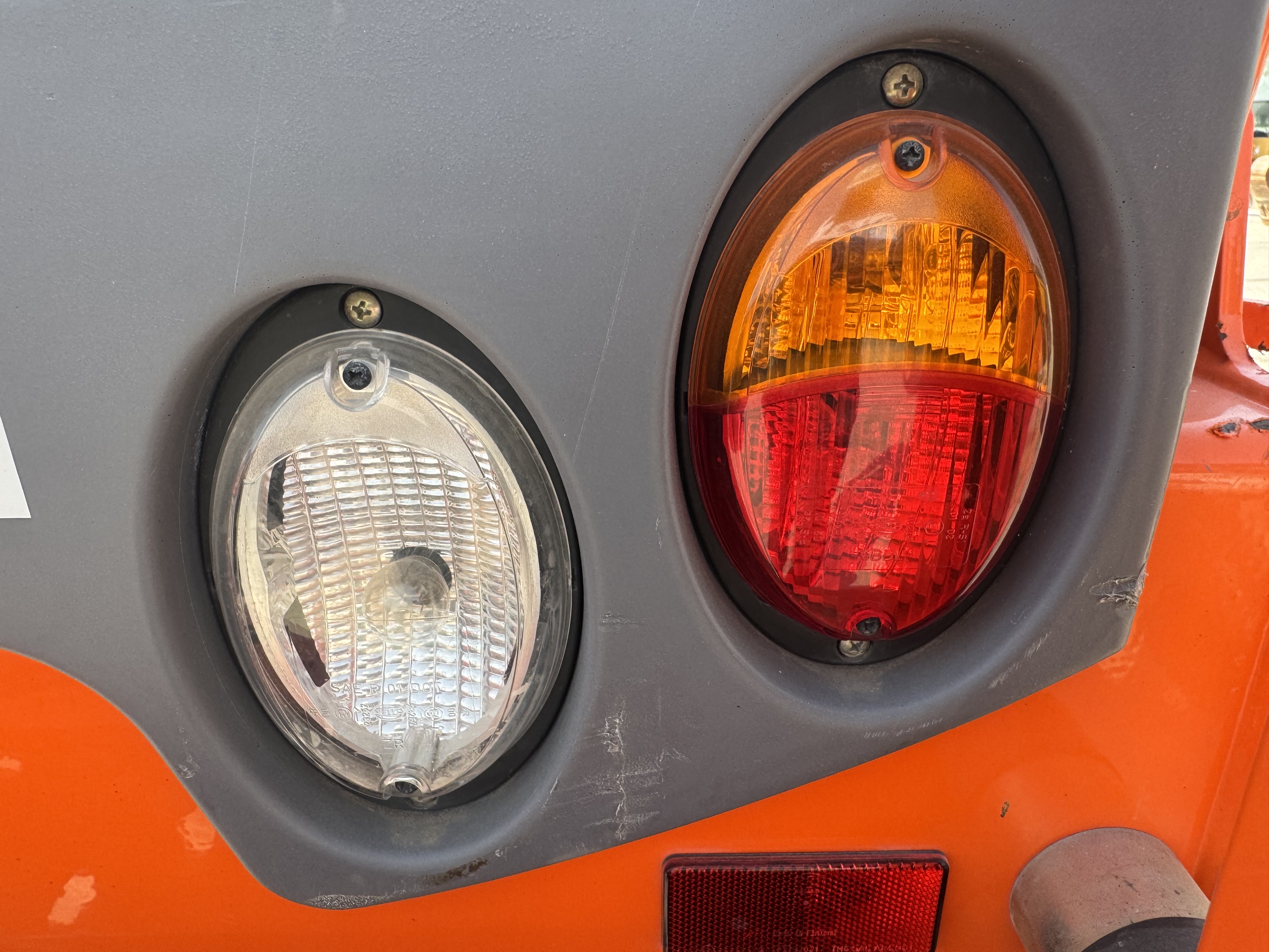 SRC-019-Hamm-HD-12-VV-Tandem-rollers-inspection-Electronics-Lights-and-signals-1