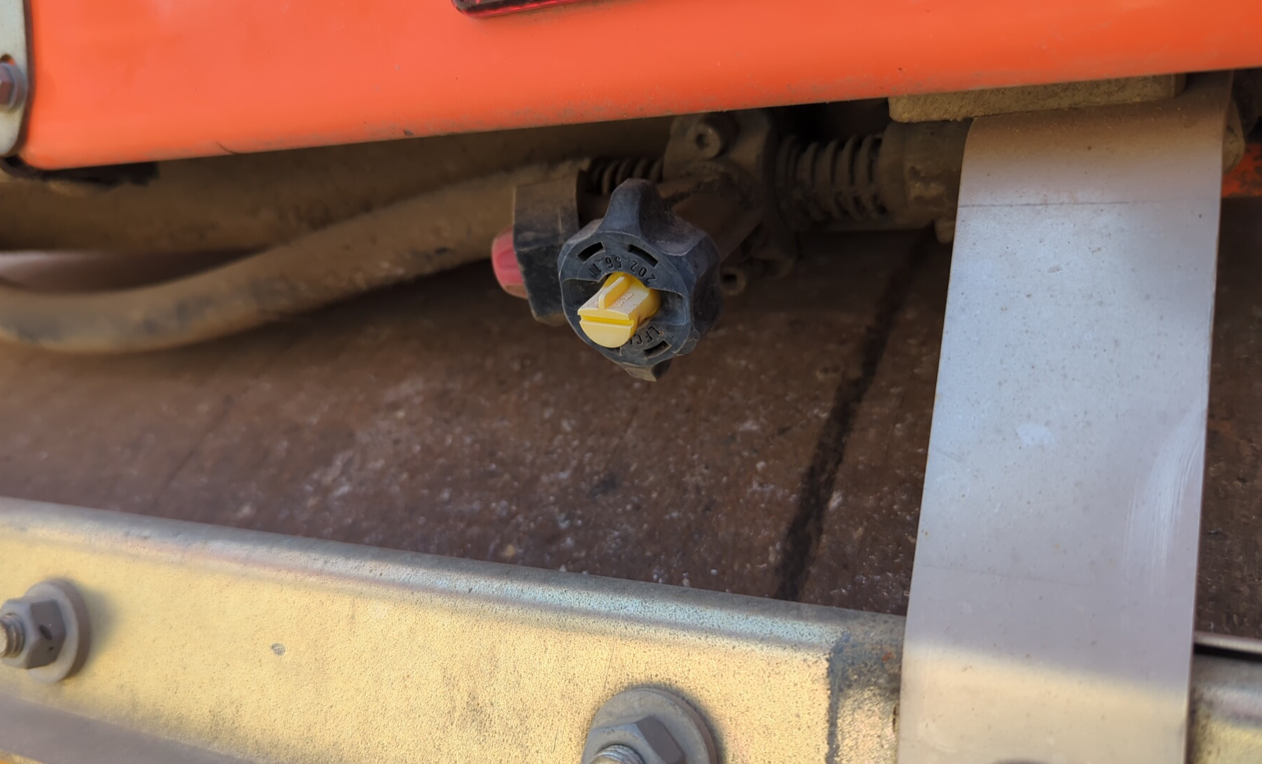 SRC-018-Hamm-HD-8-VV-Tandem-rollers-inspection-Structure-Water-spraying-system-2