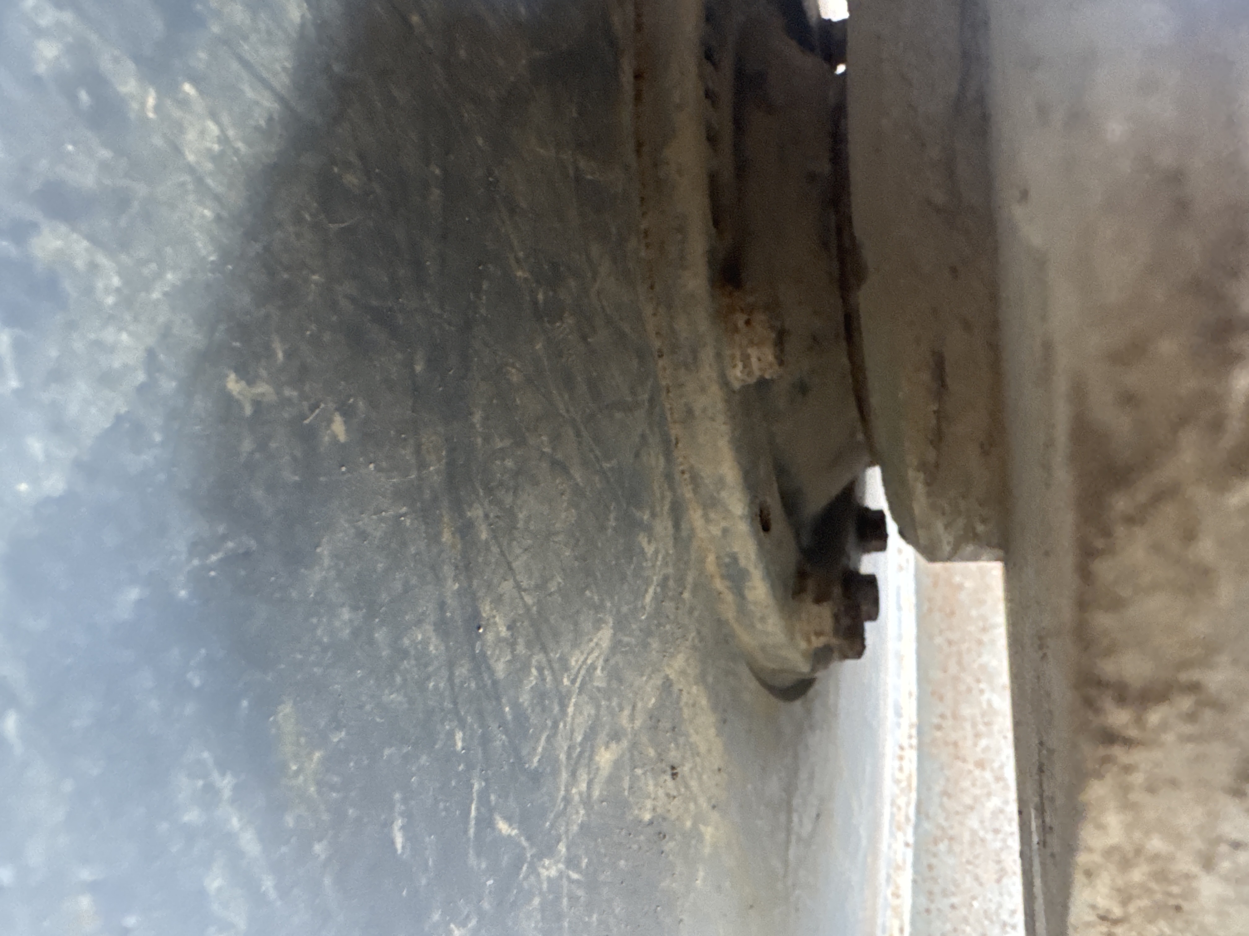 SRC-019-Hamm-HD-12-VV-Tandem-rollers-inspection-Chassis-Rear-drum-bearing-housing-1