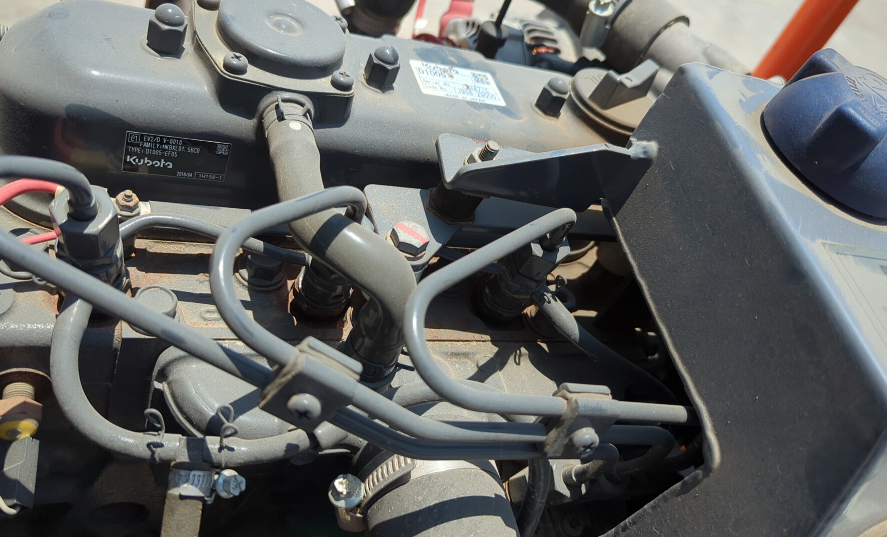 SRC-018-Hamm-HD-8-VV-Tandem-rollers-inspection-Engine-Fuel-leaks-1