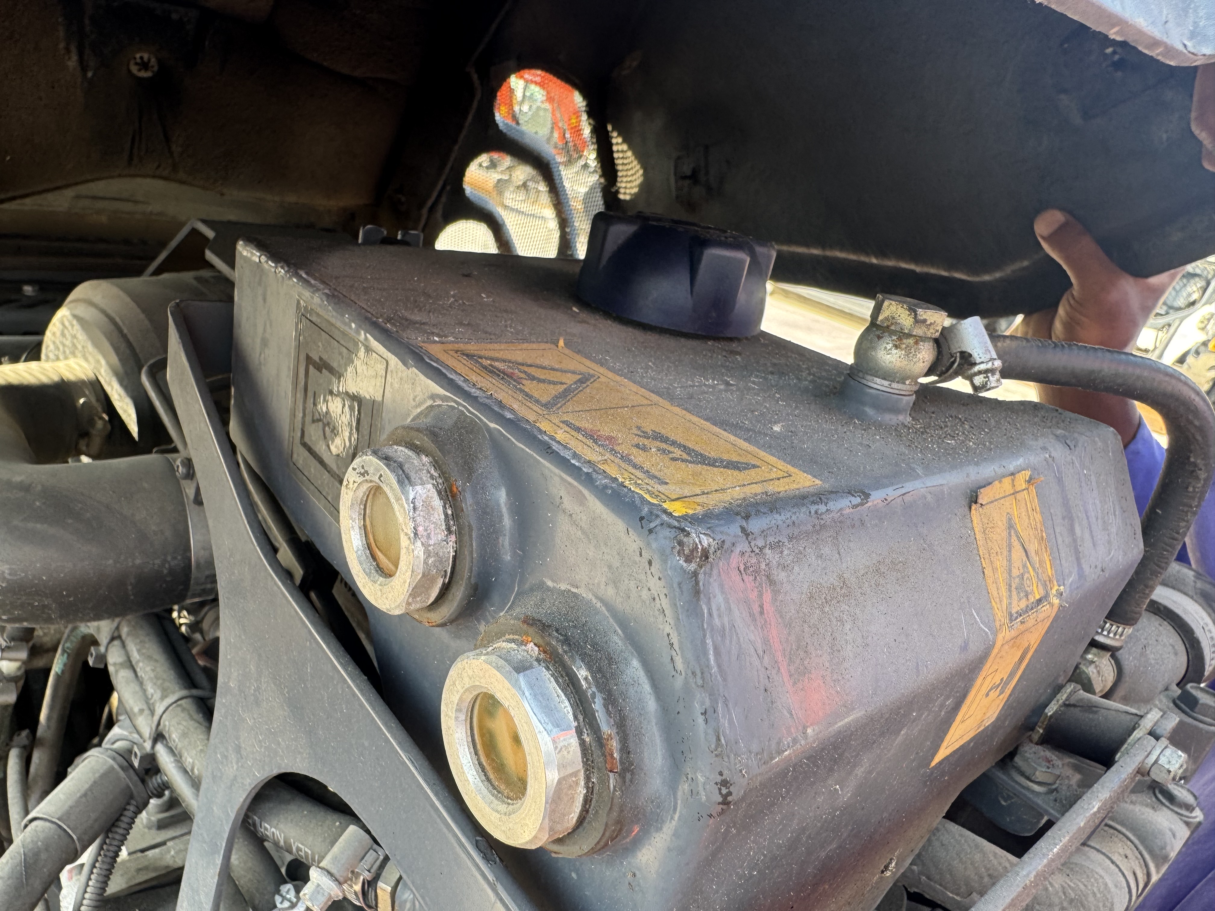 SRC-019-Hamm-HD-12-VV-Tandem-rollers-inspection-Engine-Radiator,-condenser,-intercooler,-hydraulic-cooler-1