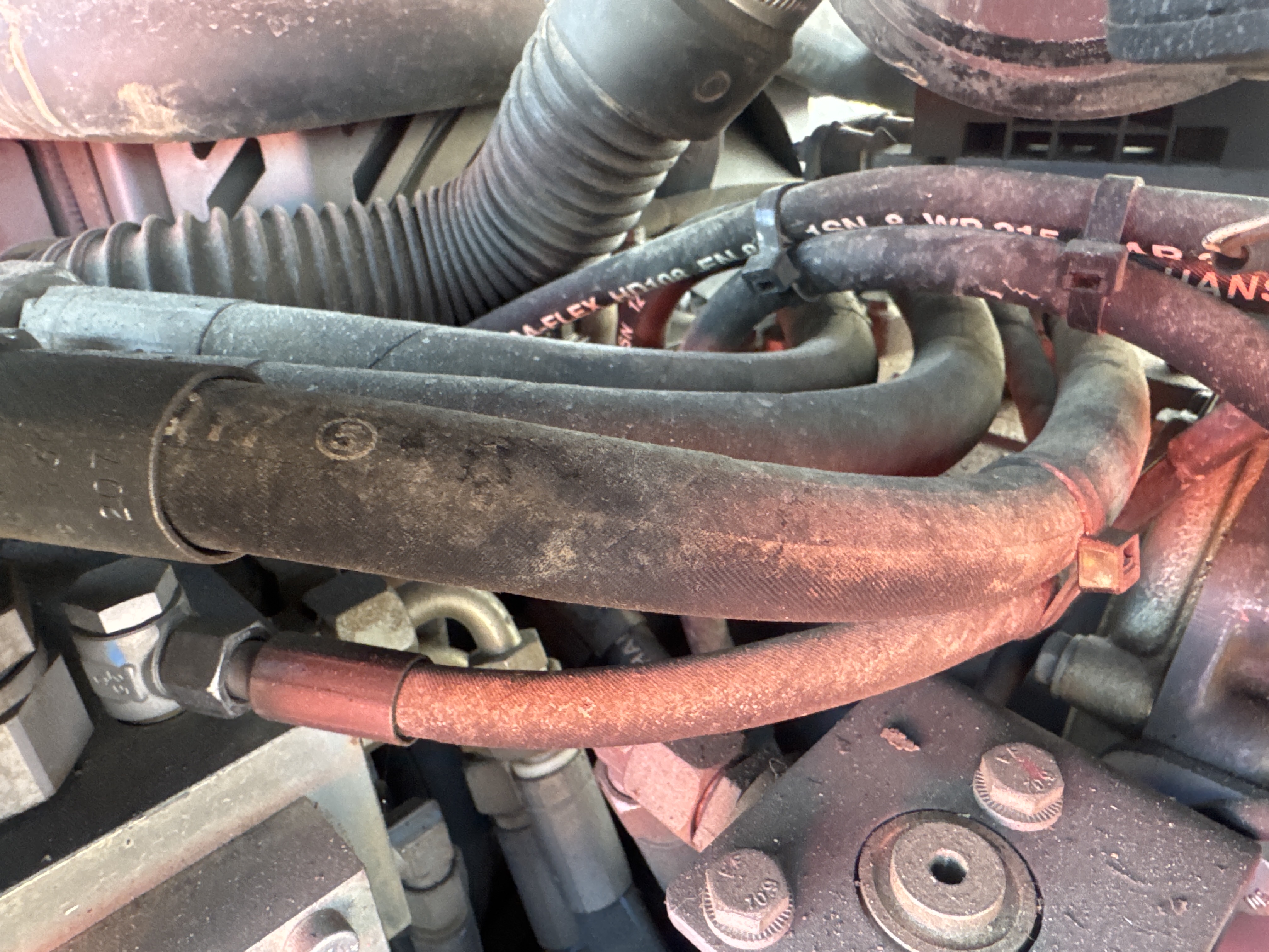 SRC-019-Hamm-HD-12-VV-Tandem-rollers-inspection-Hydraulics-Hydraulic-hoses-and-lines-1