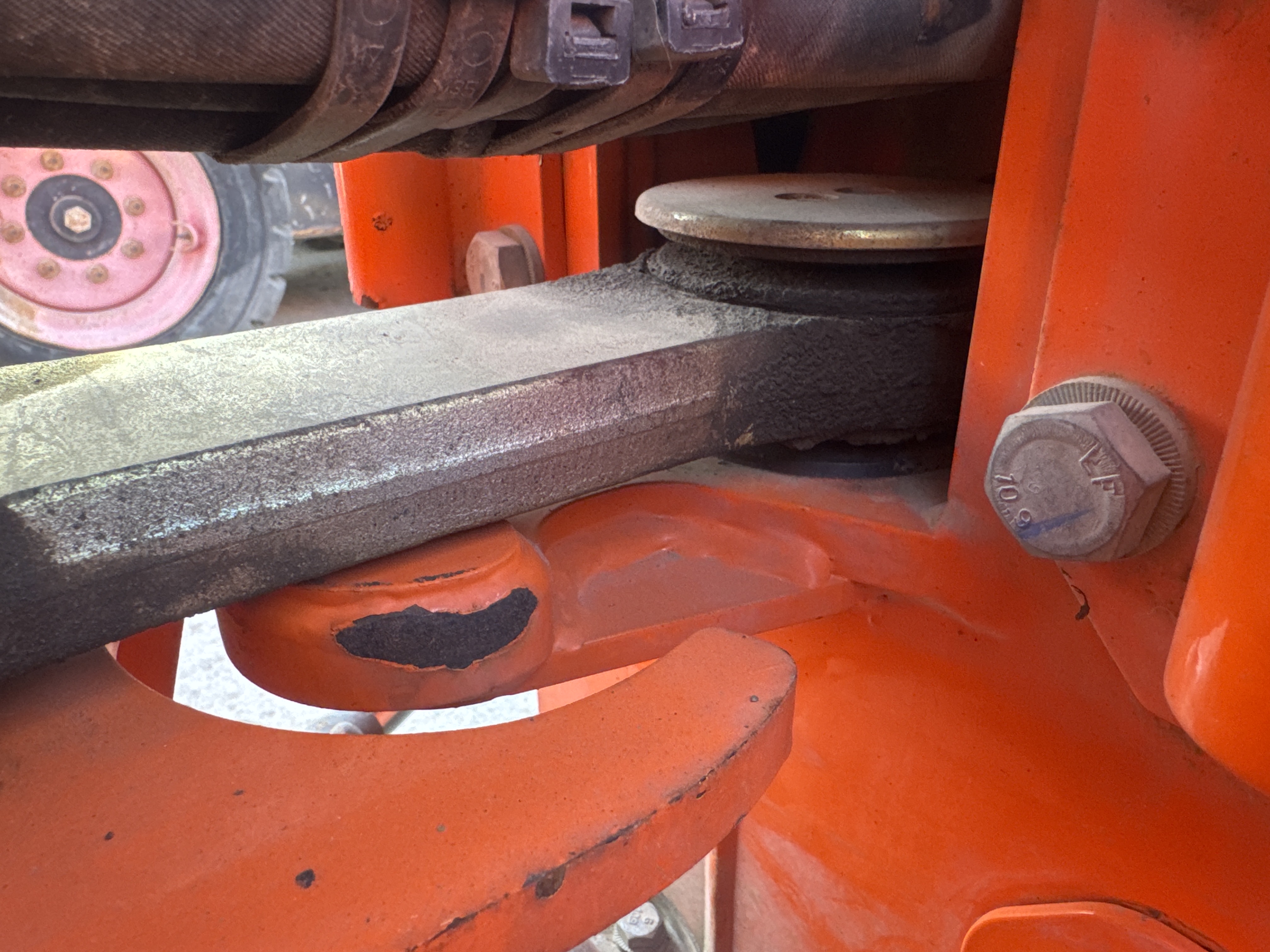 SRC-019-Hamm-HD-12-VV-Tandem-rollers-inspection-Hydraulics-Hydraulic-pins-/-locks-1