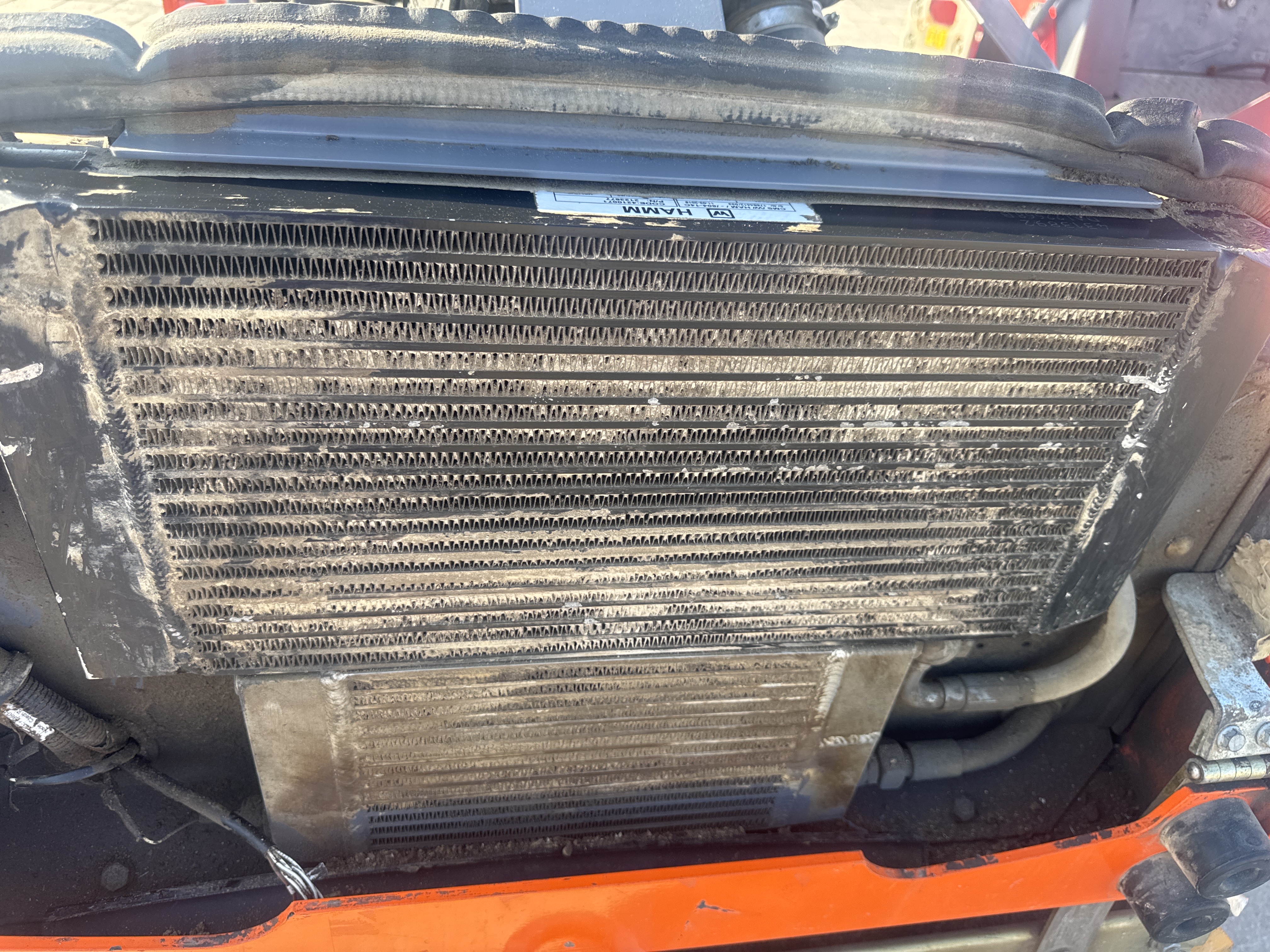SRC-019-Hamm-HD-12-VV-Tandem-rollers-inspection-Engine-Radiator,-condenser,-intercooler,-hydraulic-cooler-3
