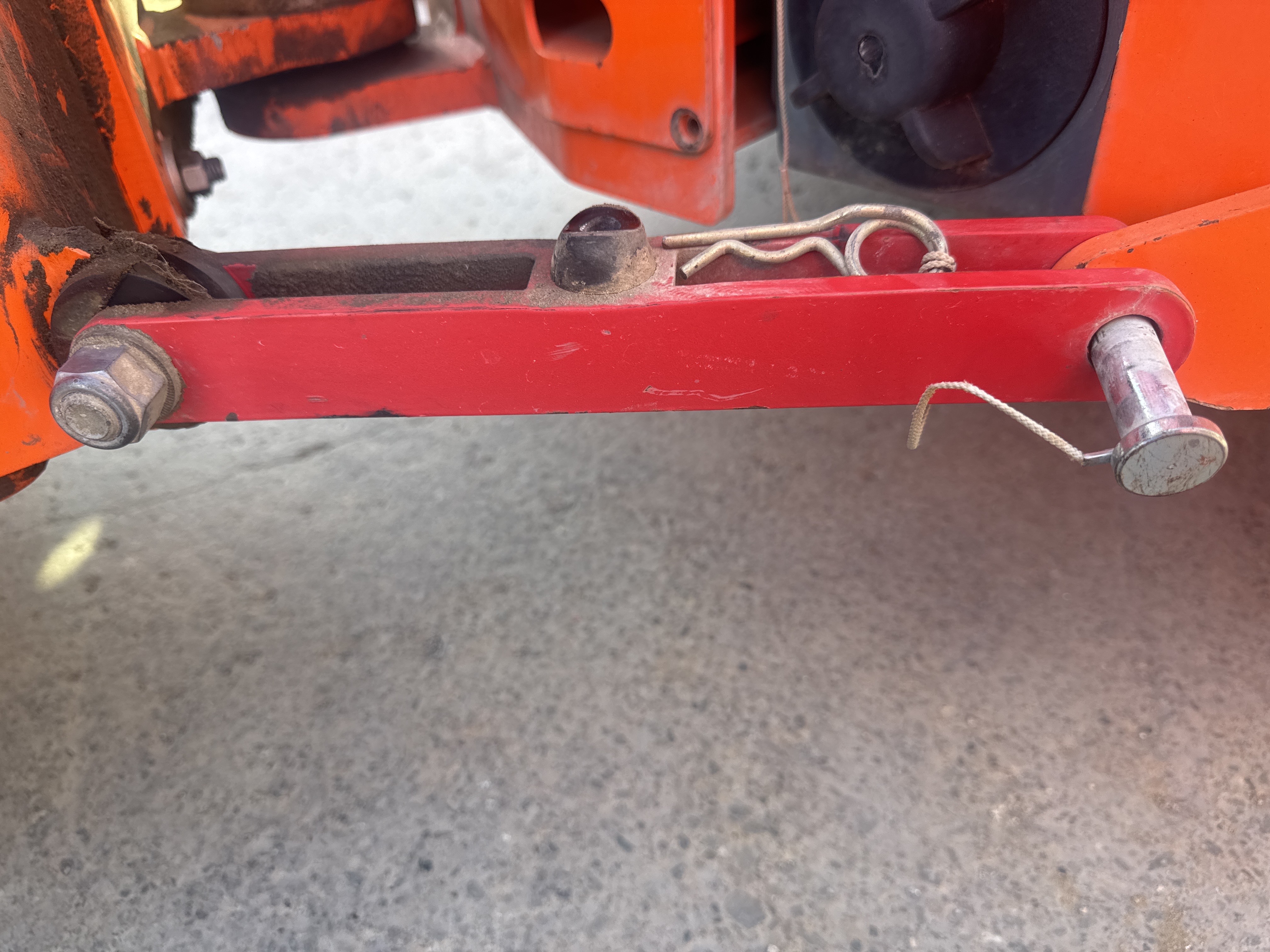 SRC-019-Hamm-HD-12-VV-Tandem-rollers-inspection-Safety-Hydraulic-safety-lock-1