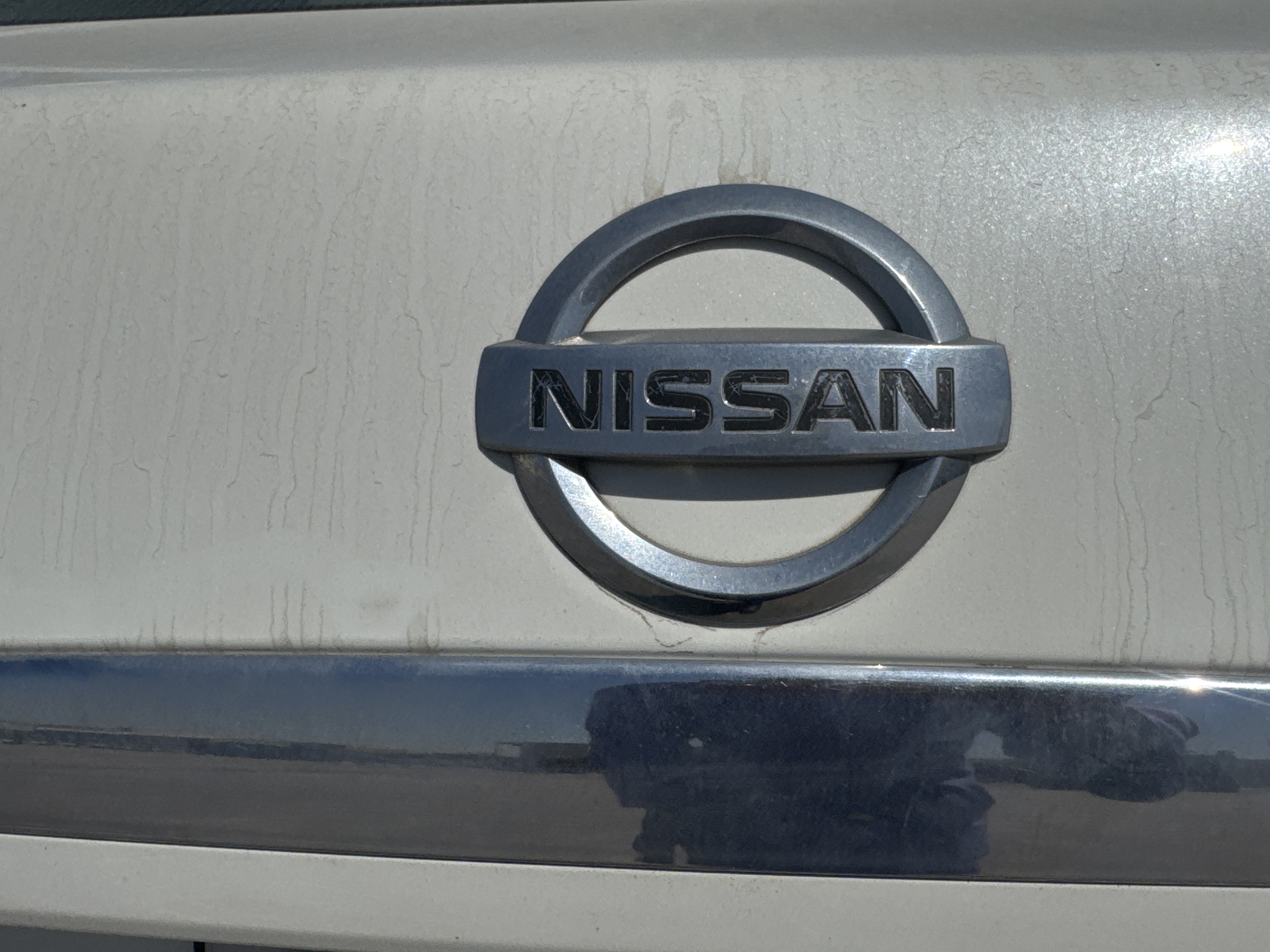 SEV-004-نيسان-Altima-سيارات-فحص-المظهر-الخارجي-الشعار-الخلفي-1