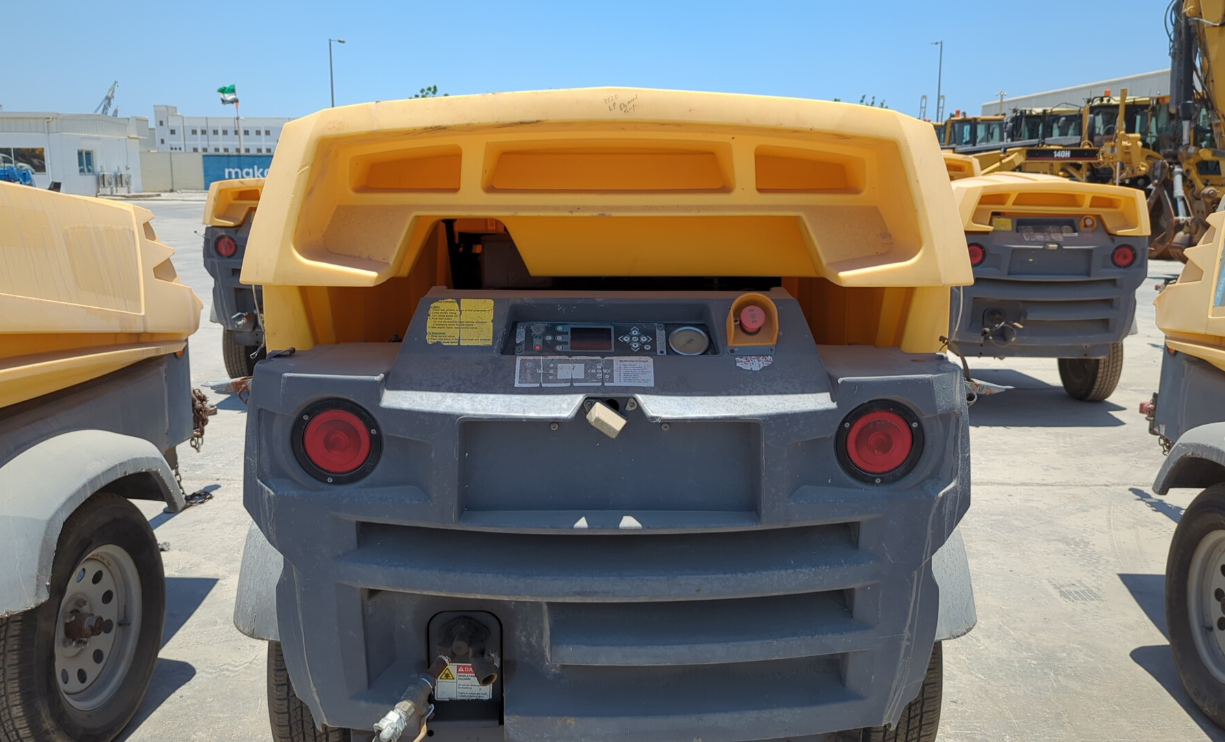 ACA-005-أطلس-كوبكو-XAS-185-T4F-كومبريسرات-هواء-فحص-الهيكل-الصبغ-1