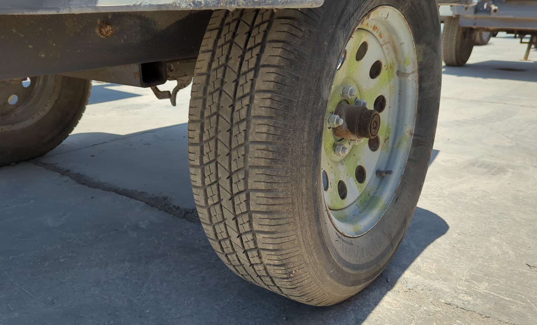 ACA-005-أطلس-كوبكو-XAS-185-T4F-كومبريسرات-هواء-فحص-الهيكل-حالة-الإطار-الأيمن-/-محور-العجلة-1
