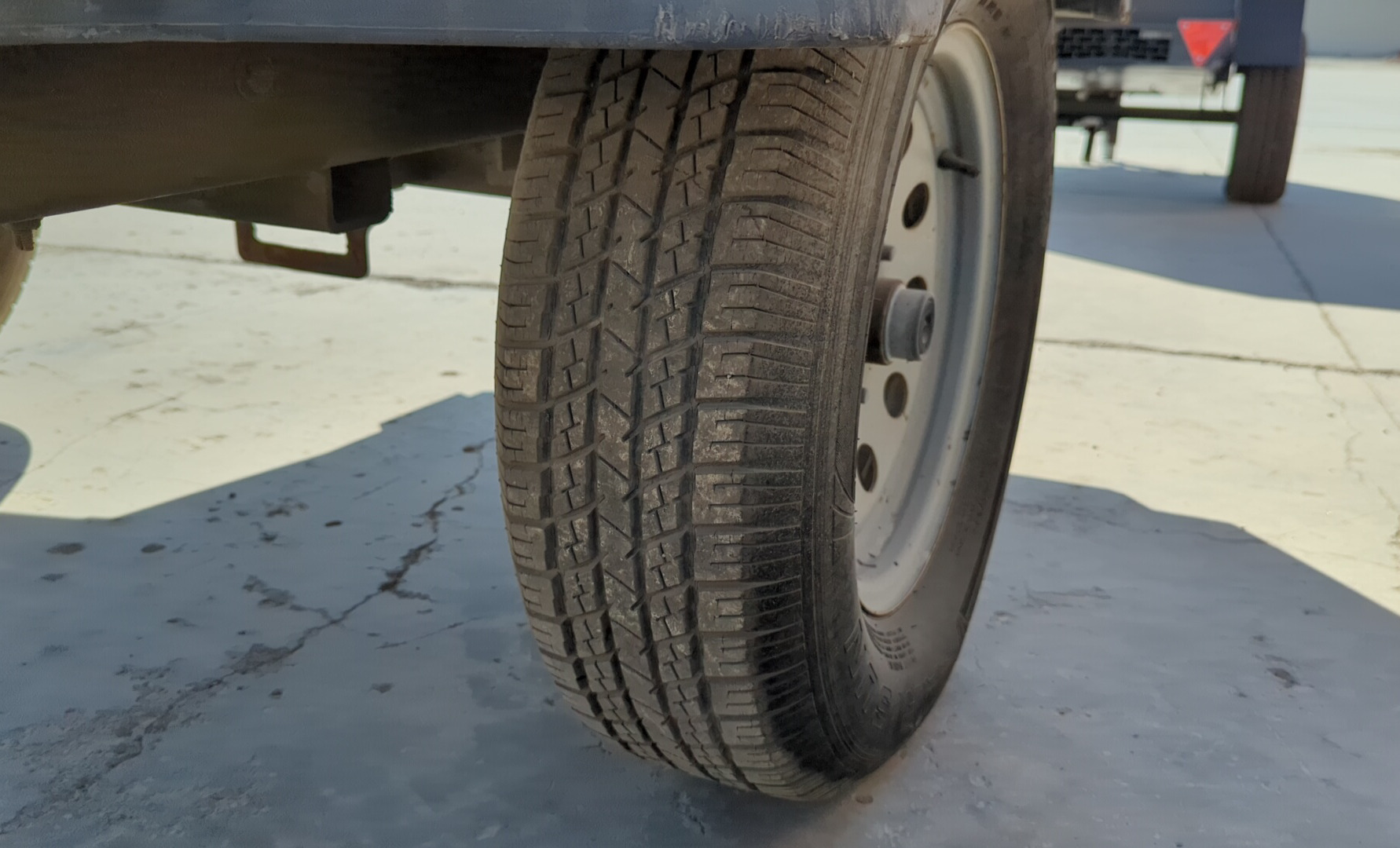 ACA-006-أطلس-كوبكو-XAS-185-T4F-كومبريسرات-هواء-فحص-الهيكل-حالة-الإطار-الأيمن-/-محور-العجلة-1