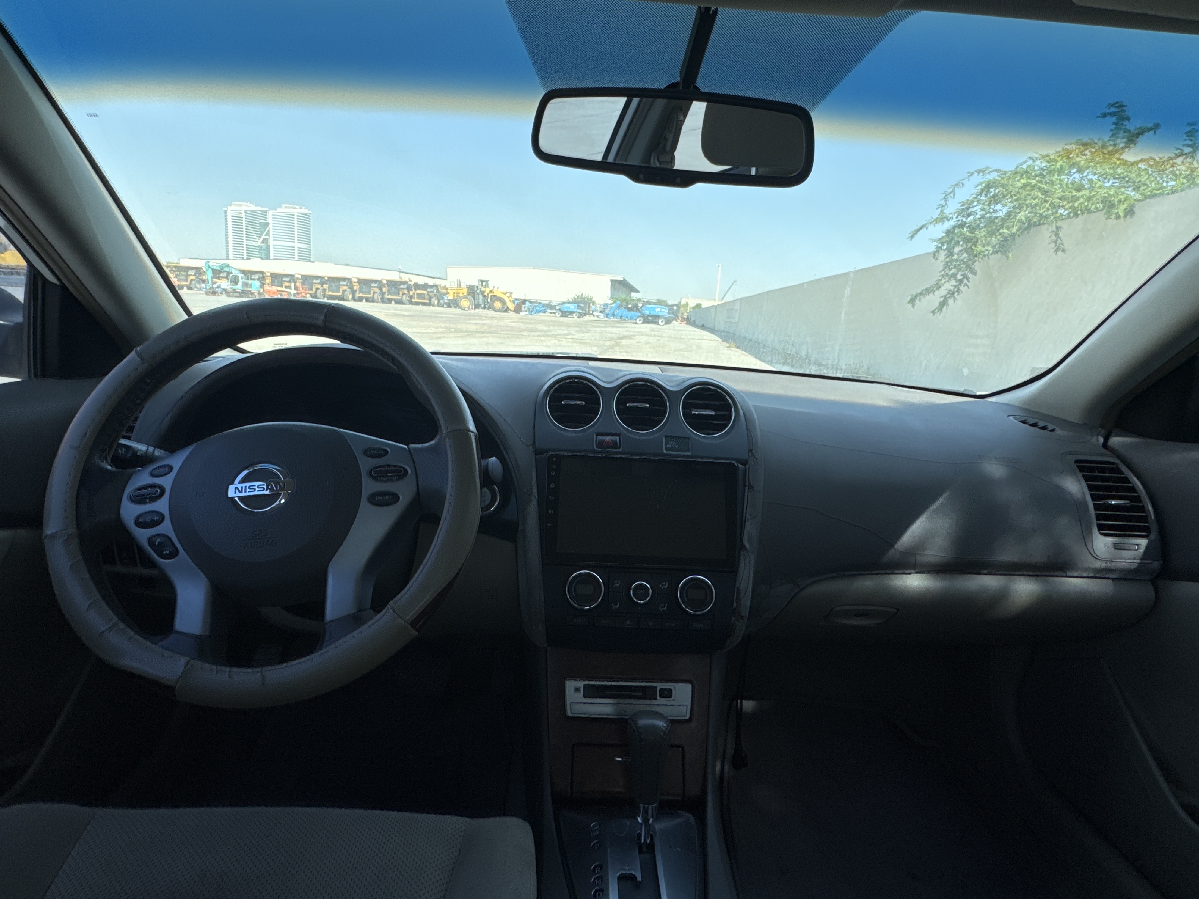 SEV-004-نيسان-Altima-سيارات-فحص-المظهر-الداخلي-لوحة-القيادة-1