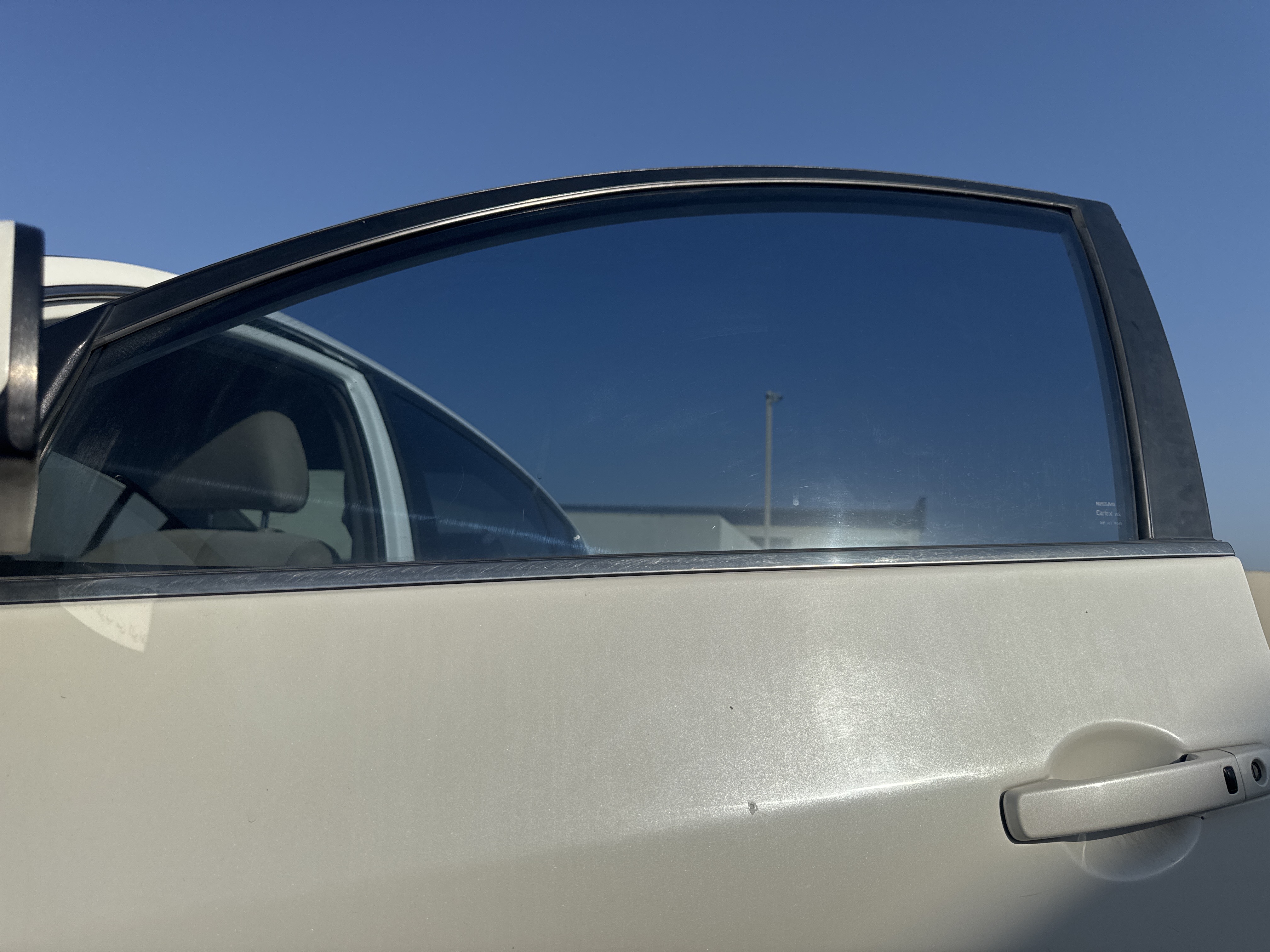 SEV-004-نيسان-Altima-سيارات-فحص-المظهر-الخارجي-زجاج-الباب-الأمامي-الأيسر-1